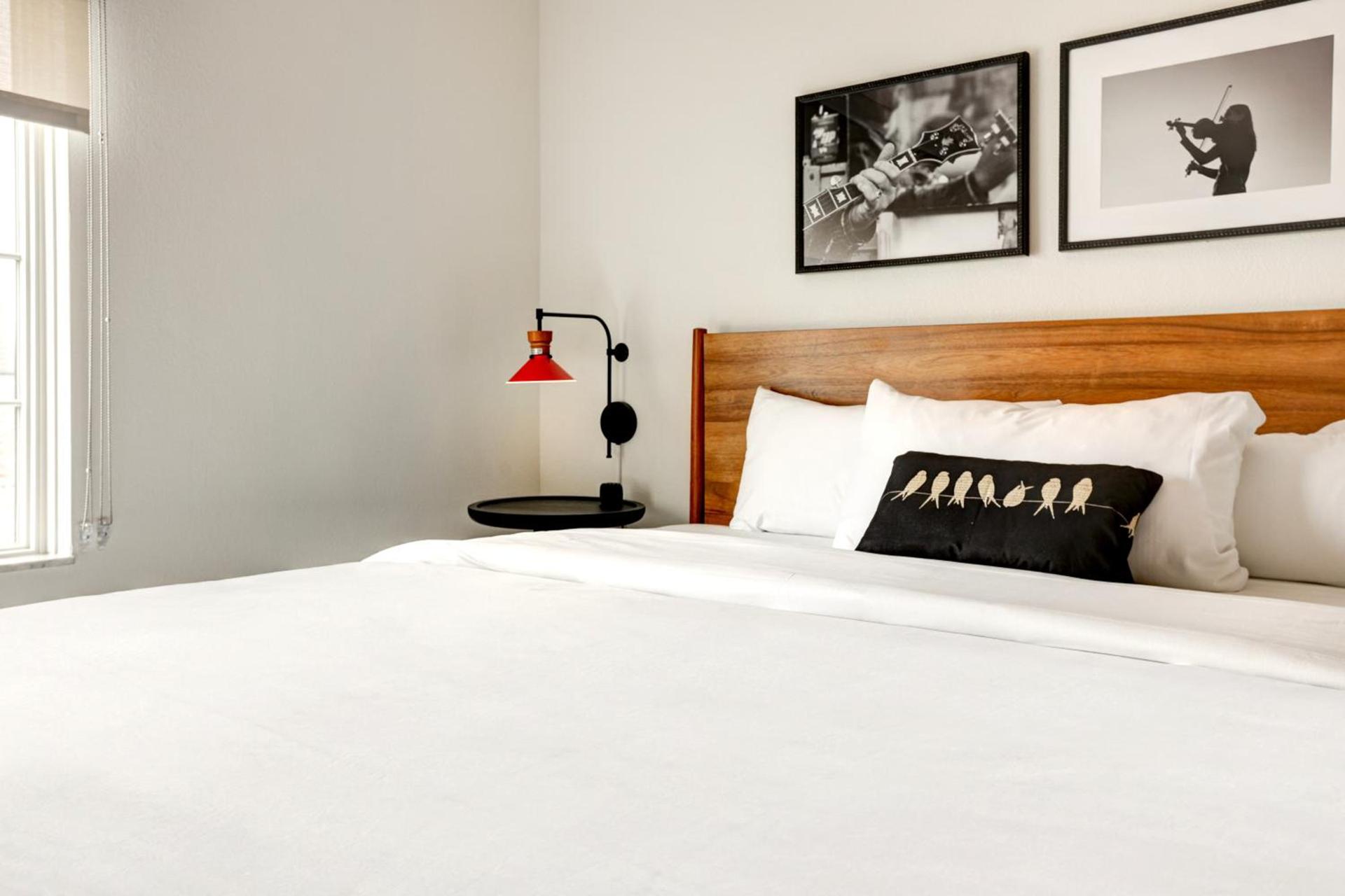 Elwood Hotel & Suites photo 26