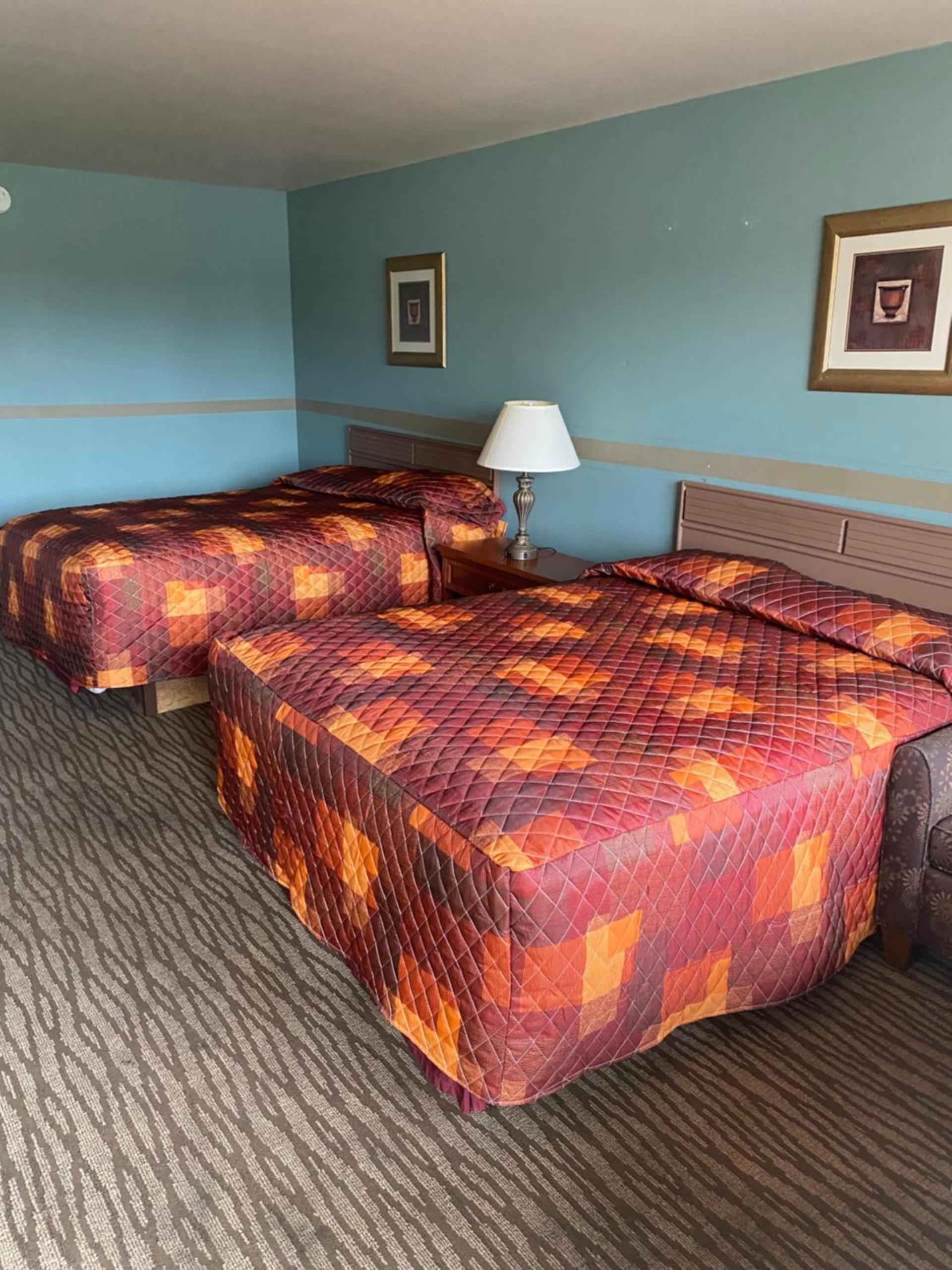 Malibu Inn photo 11