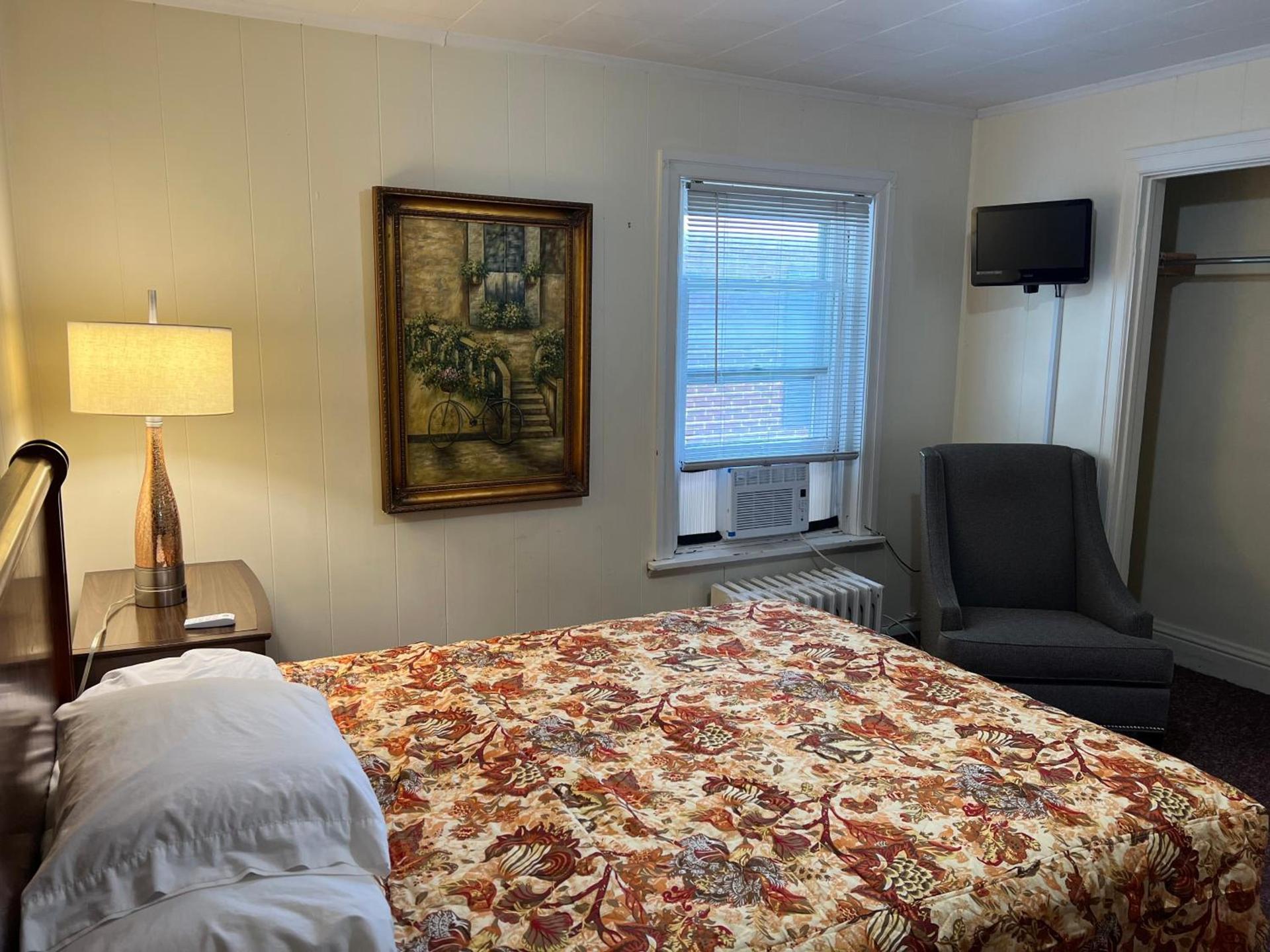 Simmons Motel and Suites photo 5