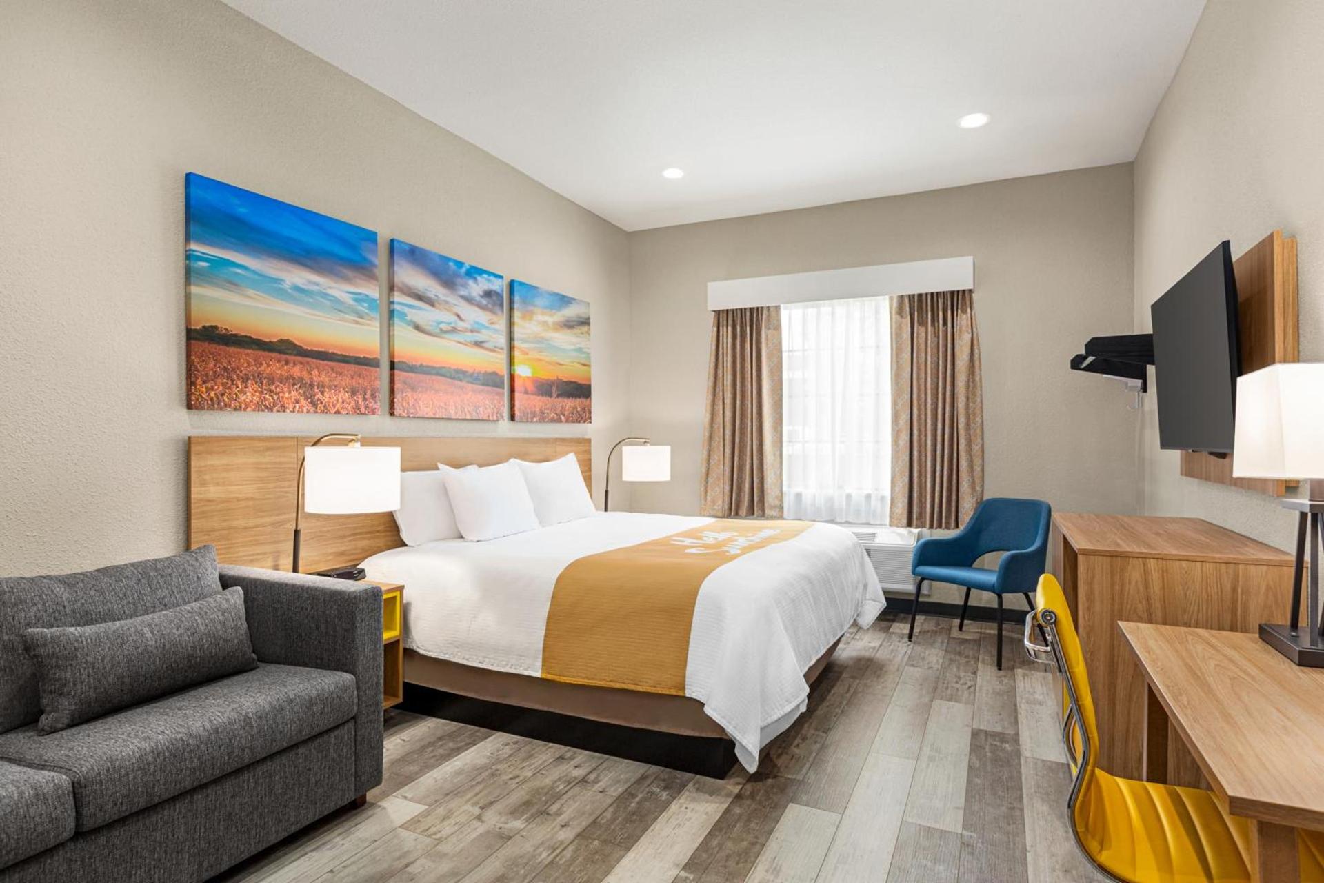 Days Inn & Suites by Wyndham Tomball Houston NW photo 54
