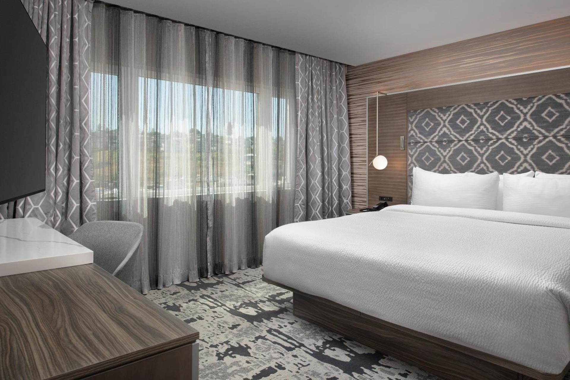 Silver Cloud Hotel Tacoma at Point Ruston Waterfront photo 25
