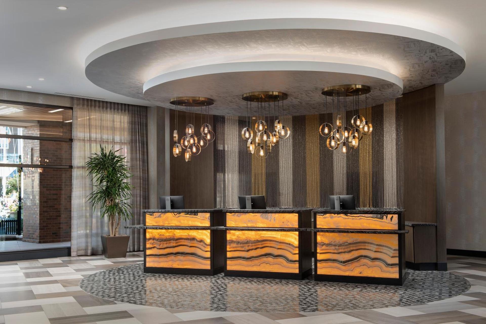 Silver Cloud Hotel Tacoma at Point Ruston Waterfront photo 2