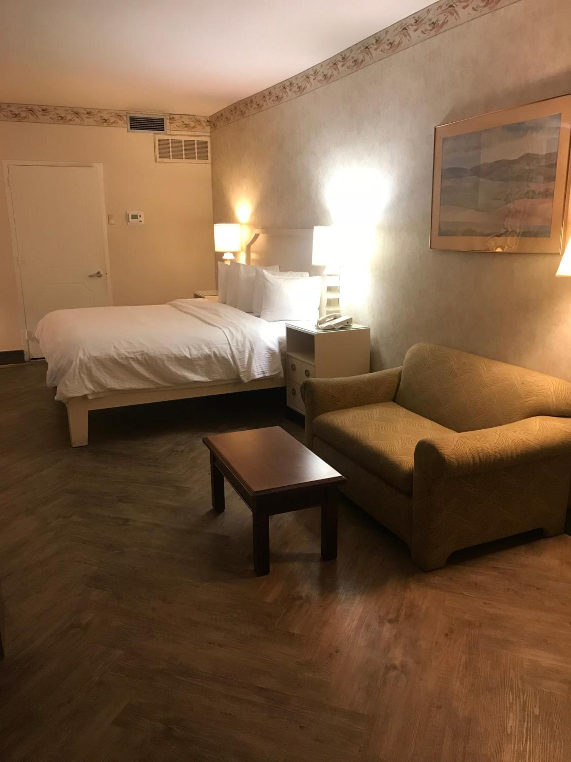 Hollywood Hotel photo 34