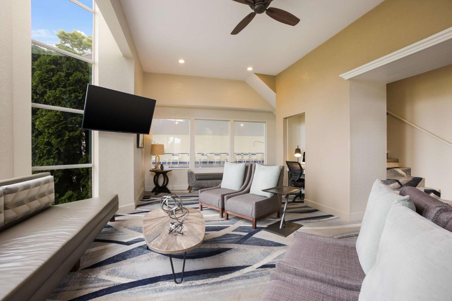 Best Western Harbour Pointe Lakefront photo 30