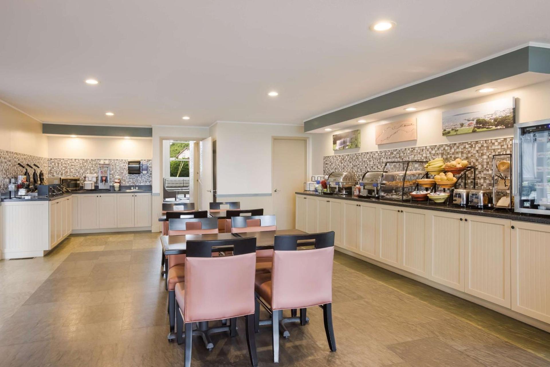 Best Western Harbour Pointe Lakefront photo 34