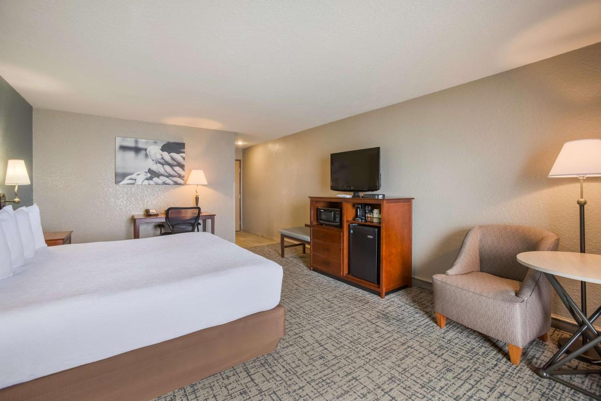 Best Western Harbour Pointe Lakefront photo 75