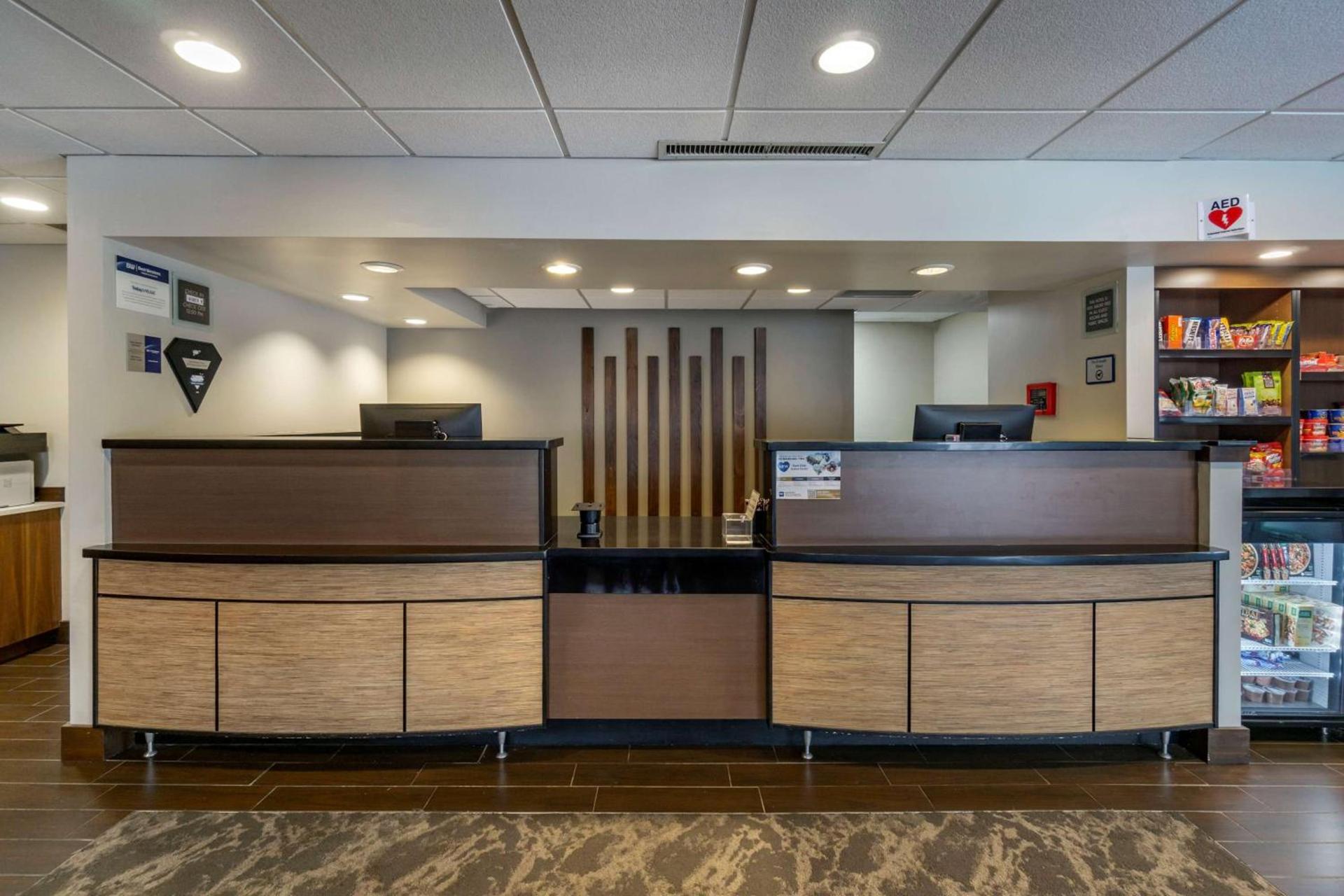 Best Western Plus Bellingham photo 2