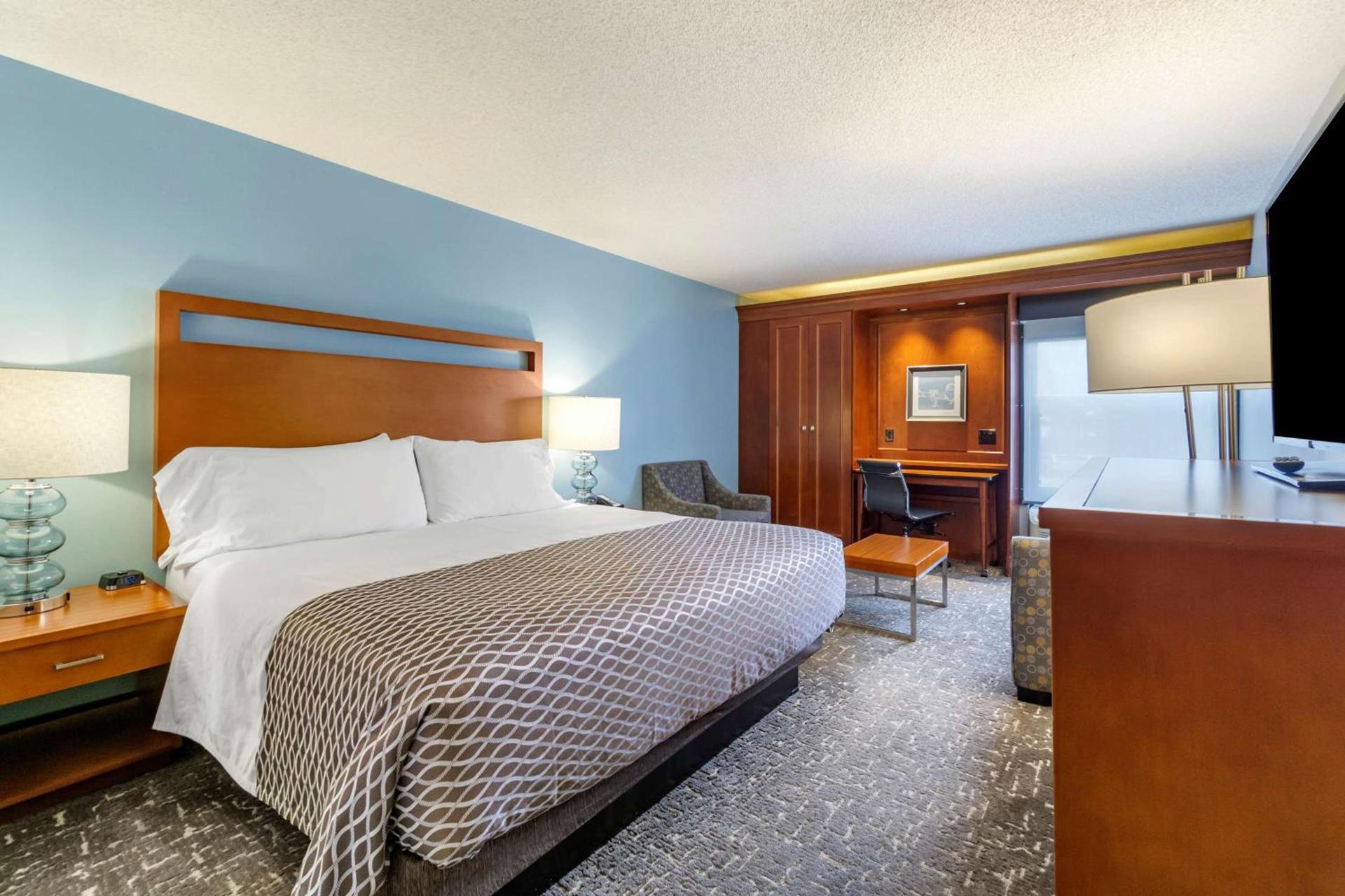 Best Western Plus Bellingham photo 13