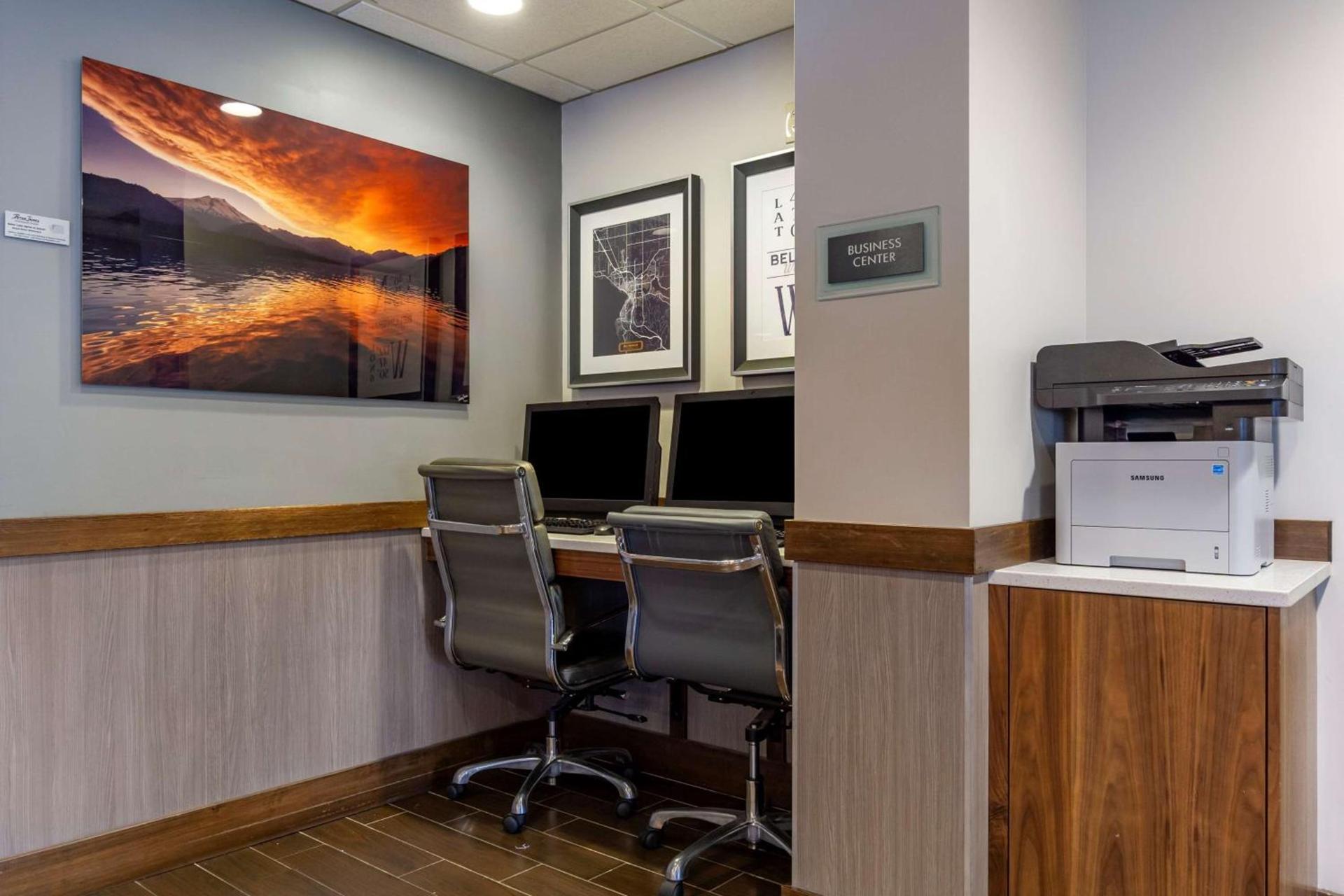 Best Western Plus Bellingham photo 37