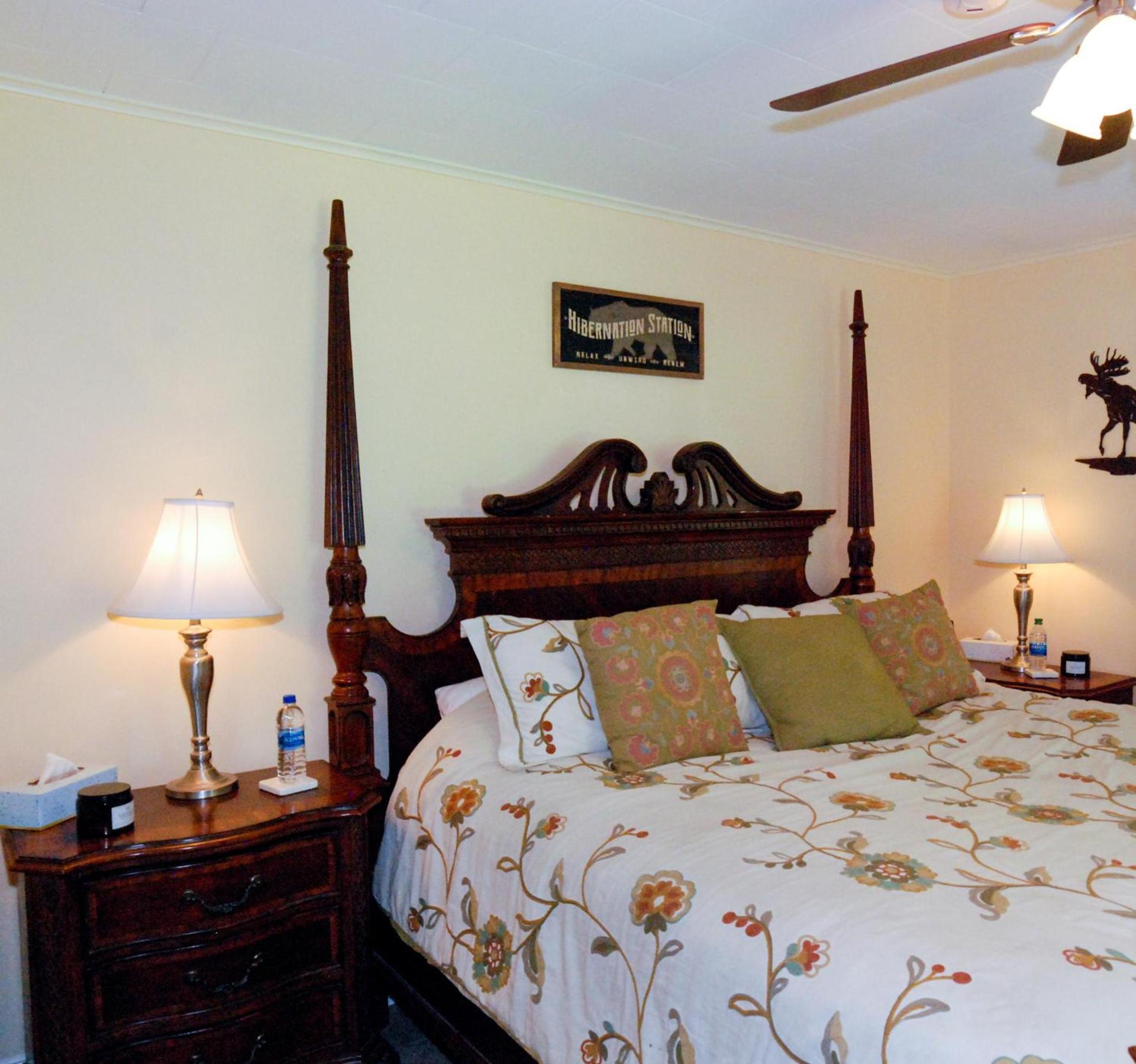Maple Leaf Lodge photo 6