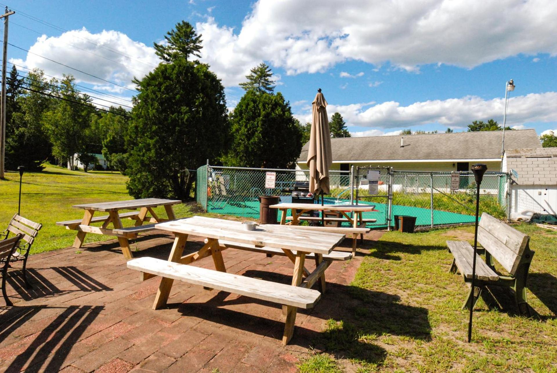 Maple Leaf Lodge photo 20