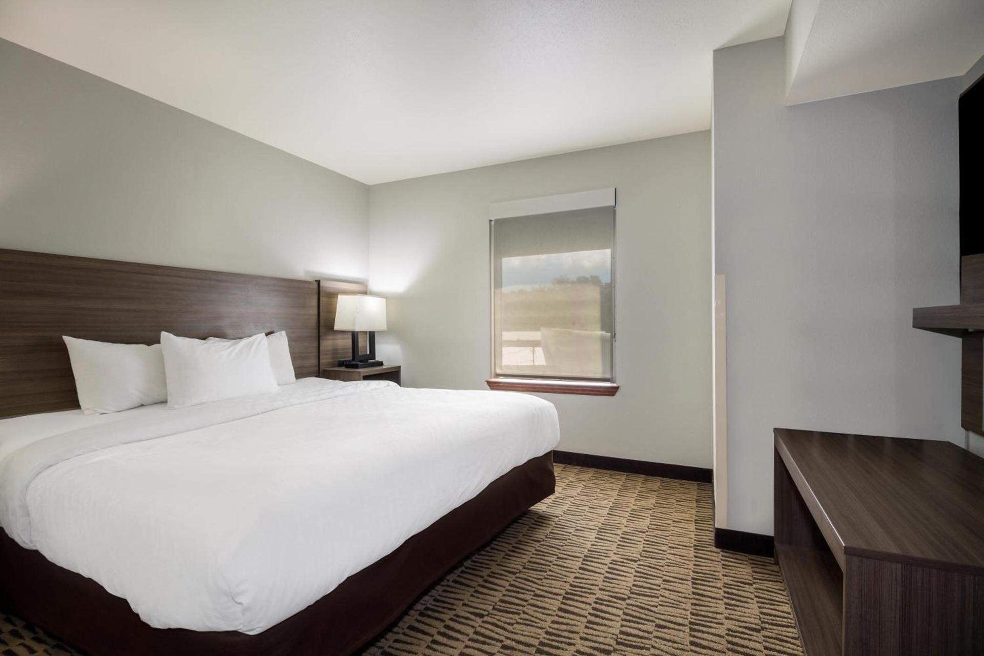Clarion Pointe Charleston - West Ashley photo 34
