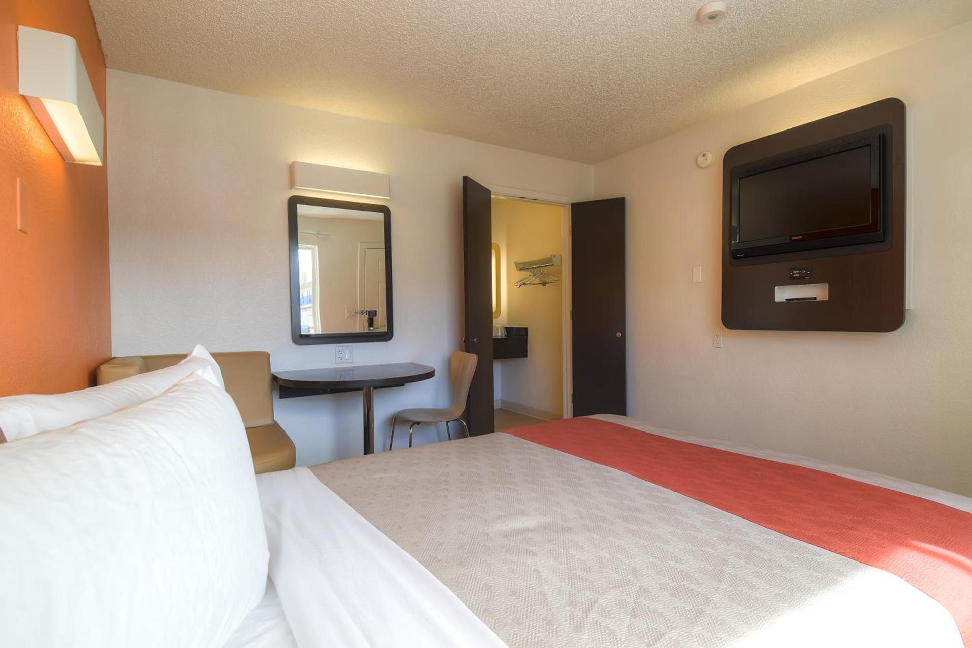 Studio 6 Suites Las Vegas, NV - Tropicana photo 56