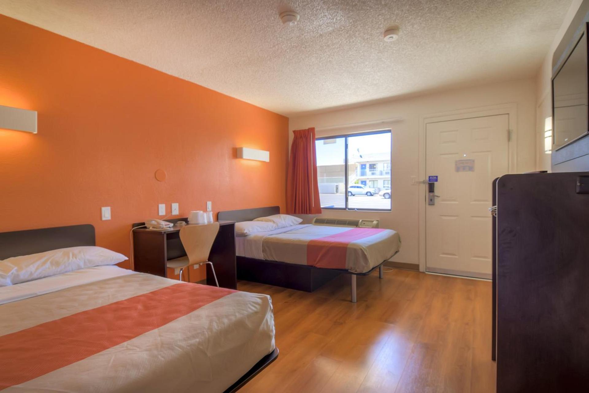 Motel 6 Las Vegas, NV – I-15 Stadium photo 40
