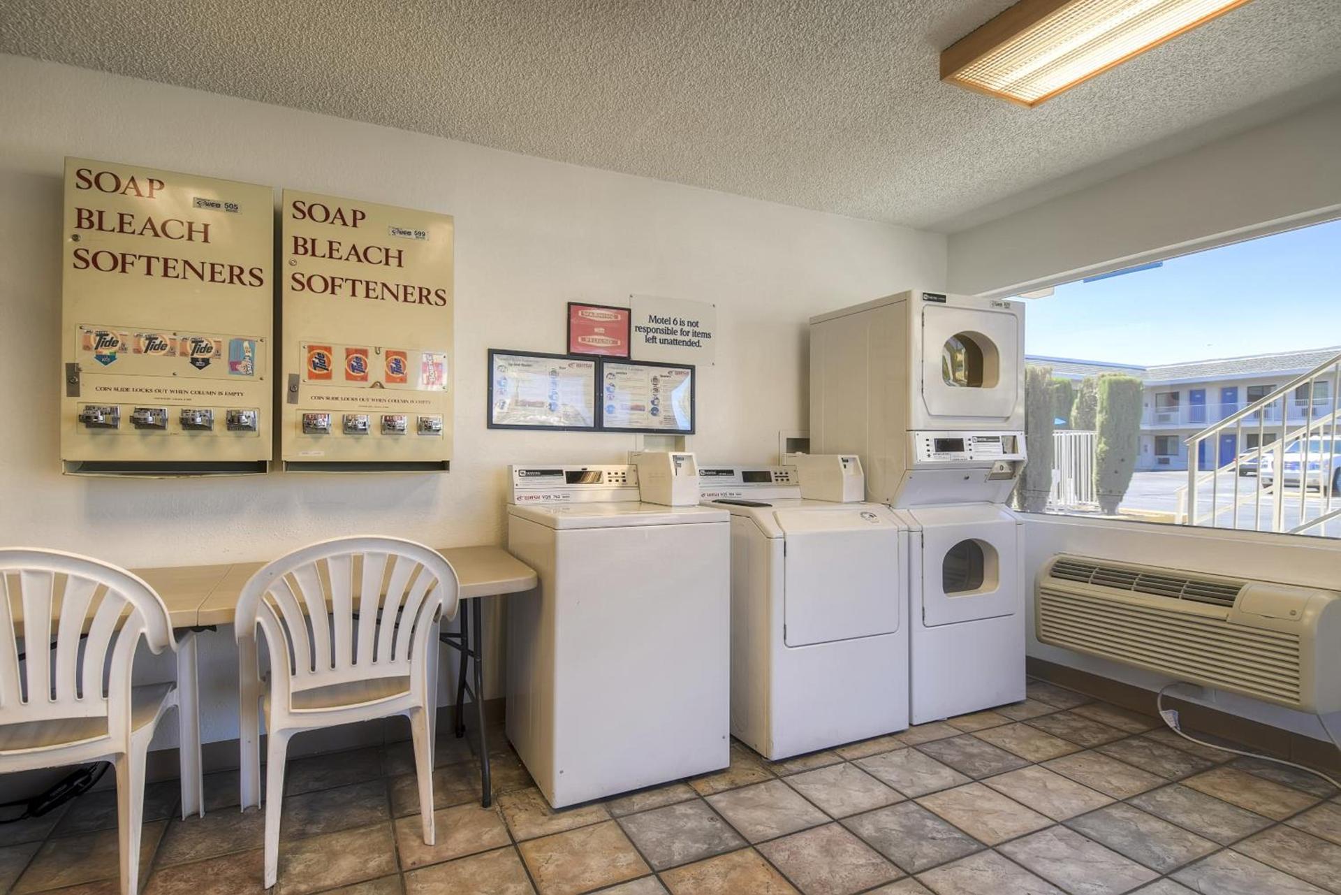 Motel 6 Las Vegas, NV – I-15 Stadium photo 20