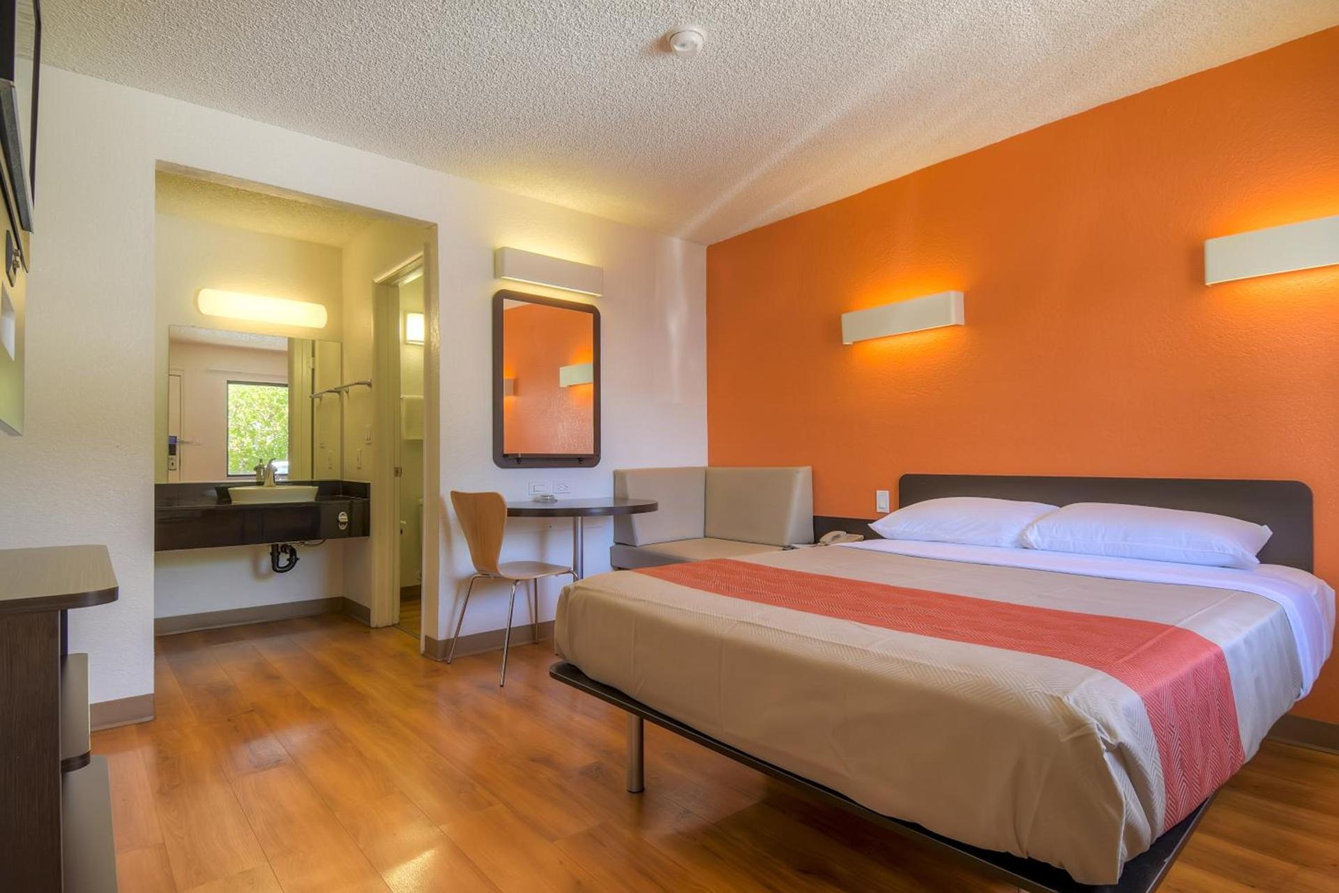 Motel 6 Las Vegas, NV – I-15 Stadium photo 15