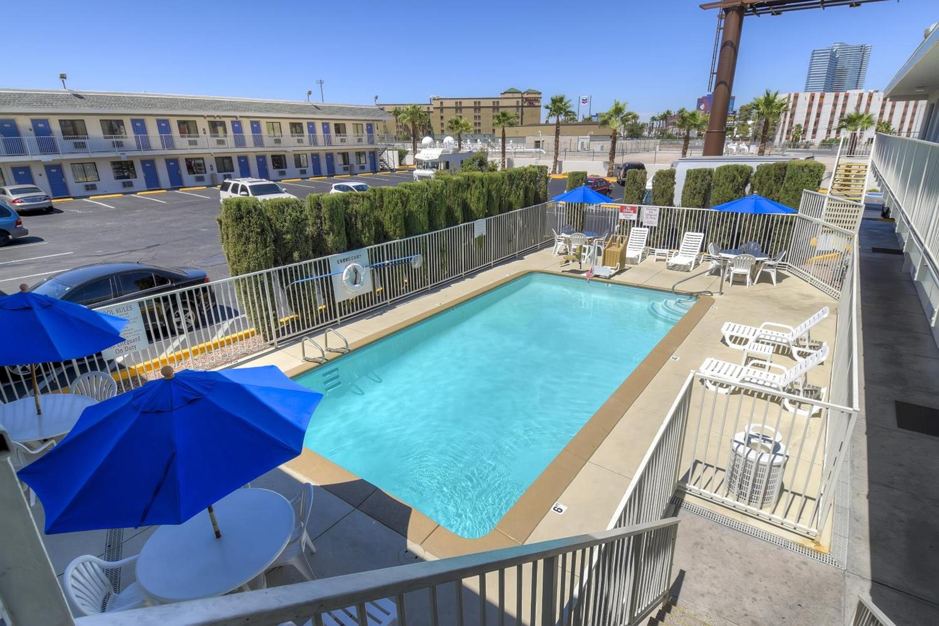 Motel 6 Las Vegas, NV – I-15 Stadium photo 5
