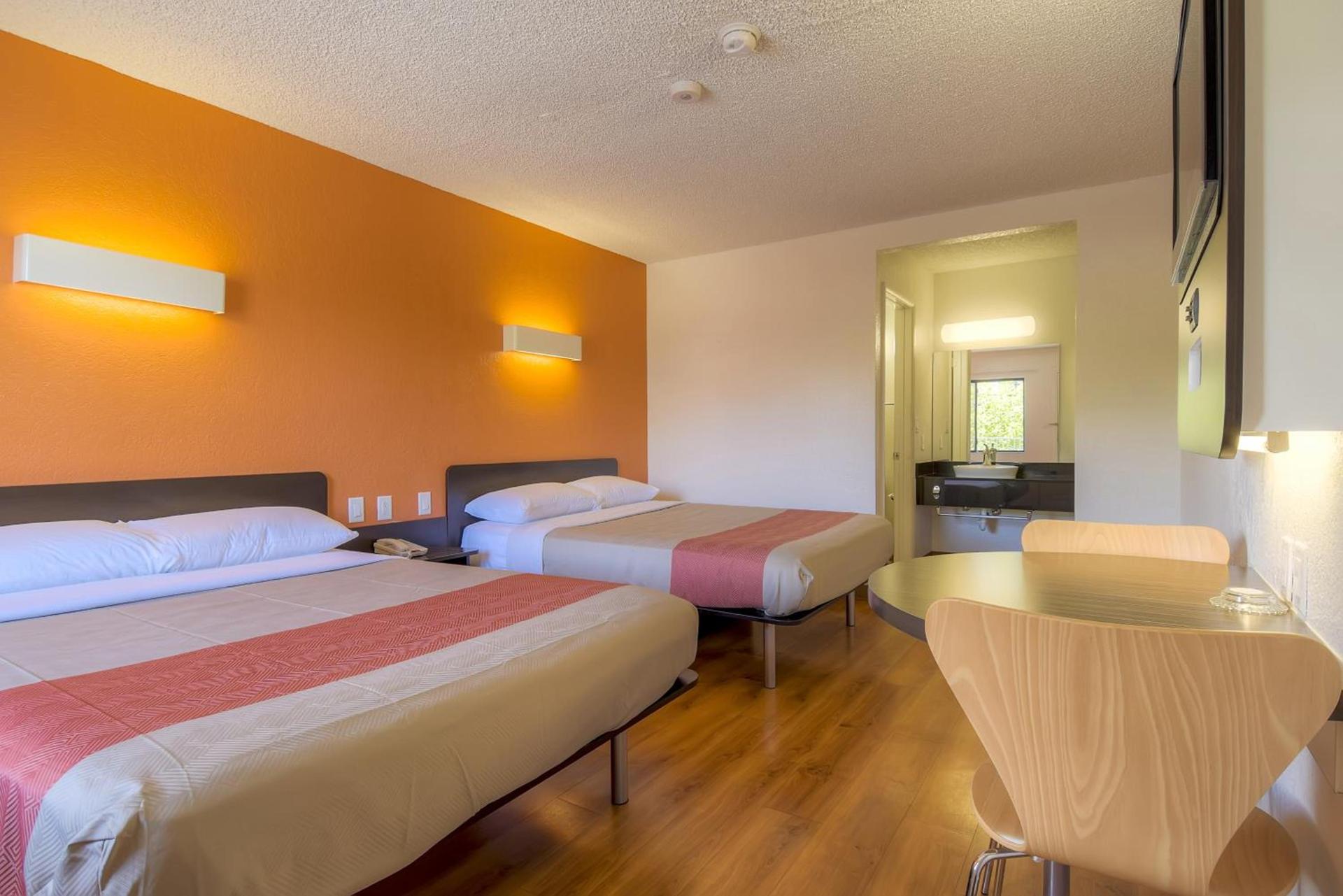 Motel 6 Las Vegas, NV – I-15 Stadium photo 24