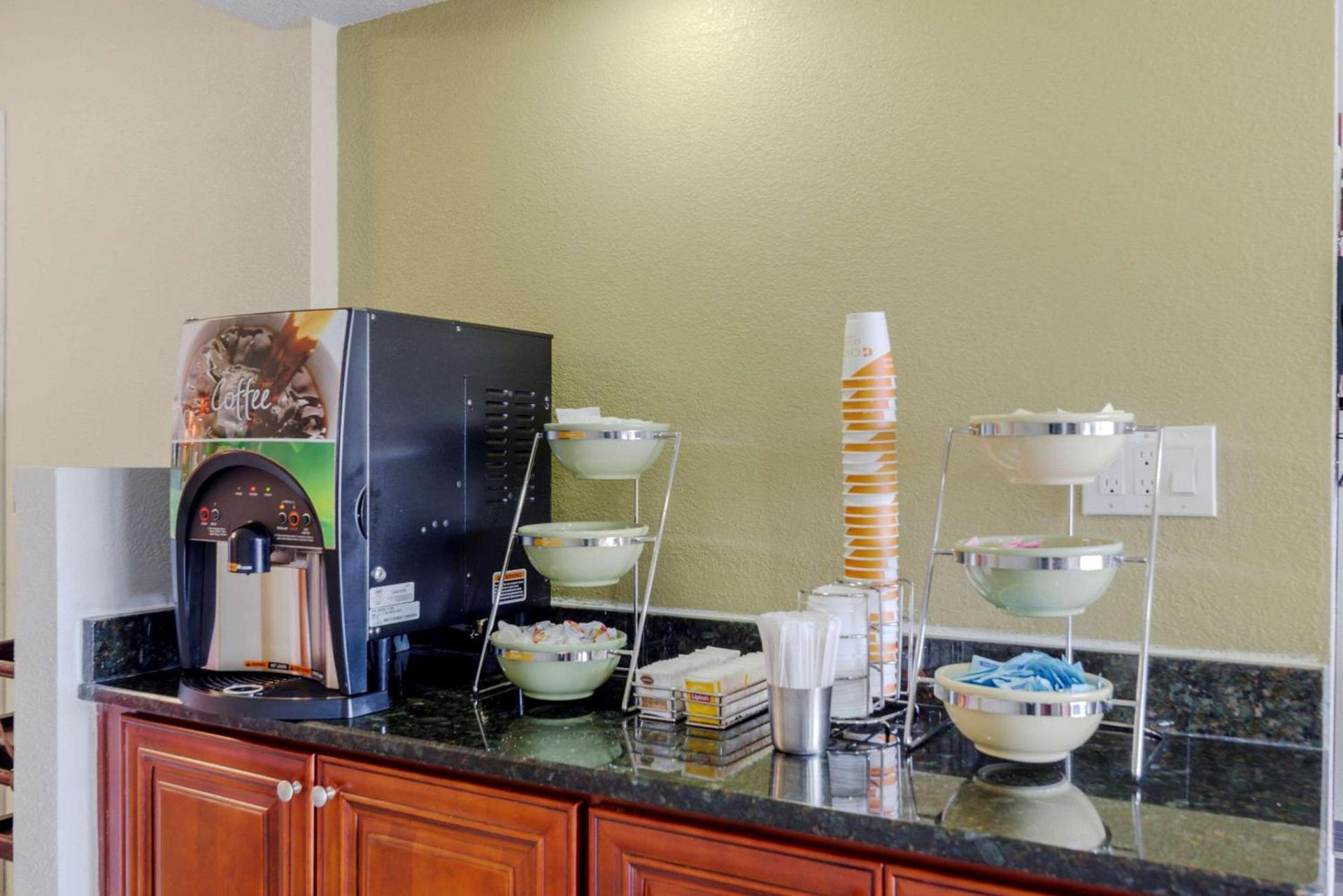 Quality Inn Acworth North photo 28