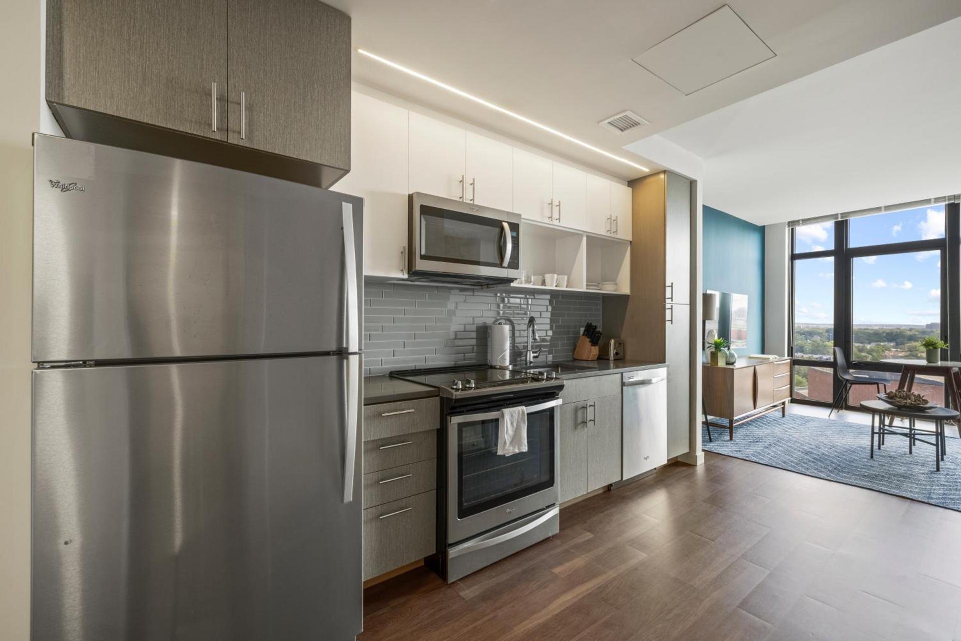 Placemakr Marymount Ballston photo 22