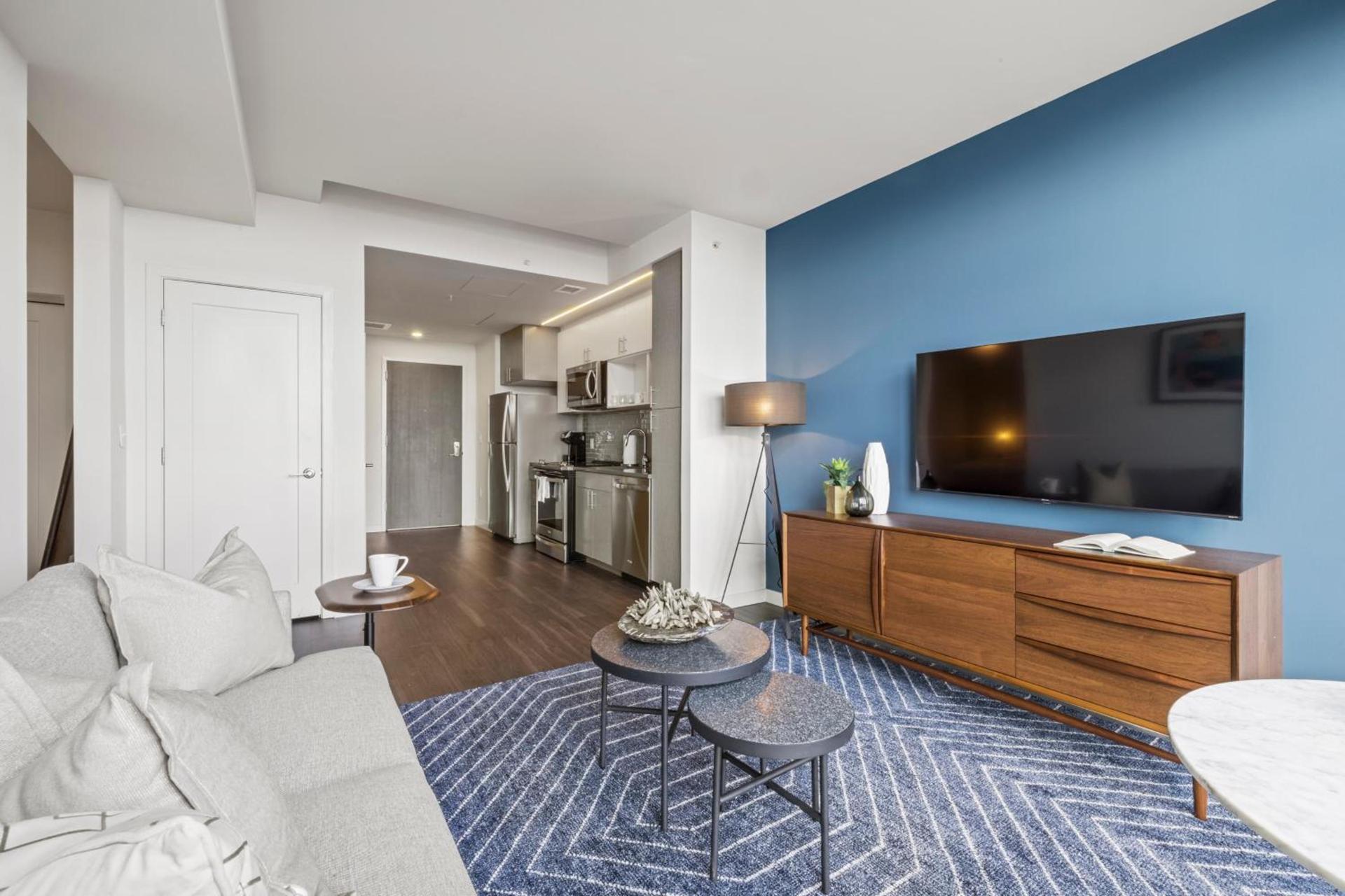 Placemakr Marymount Ballston photo 21