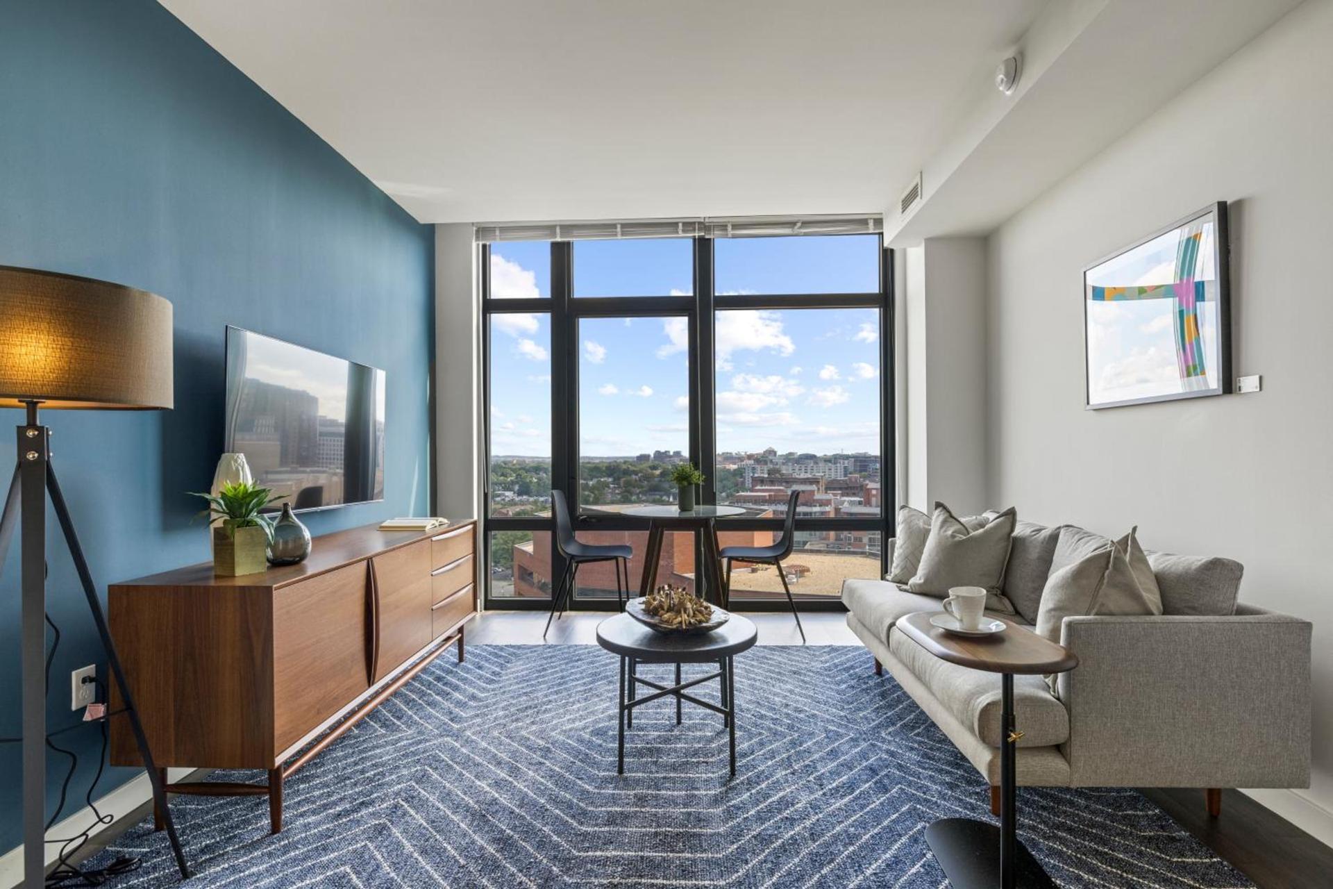 Placemakr Marymount Ballston photo 20