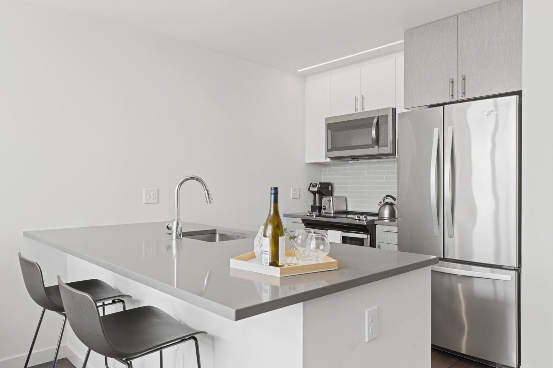 Placemakr Marymount Ballston photo 25