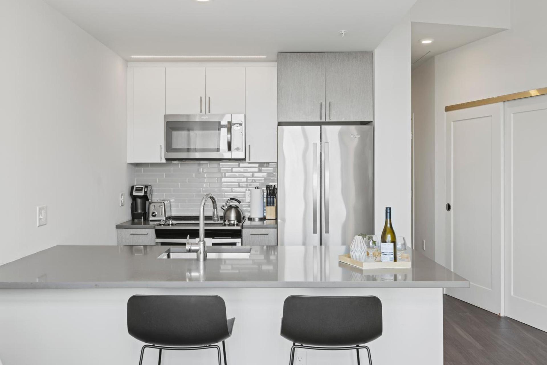 Placemakr Marymount Ballston photo 32