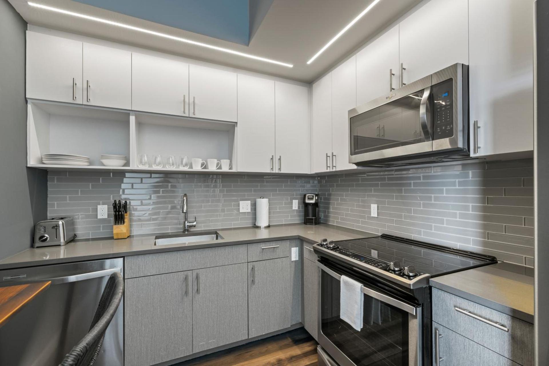 Placemakr Marymount Ballston photo 63