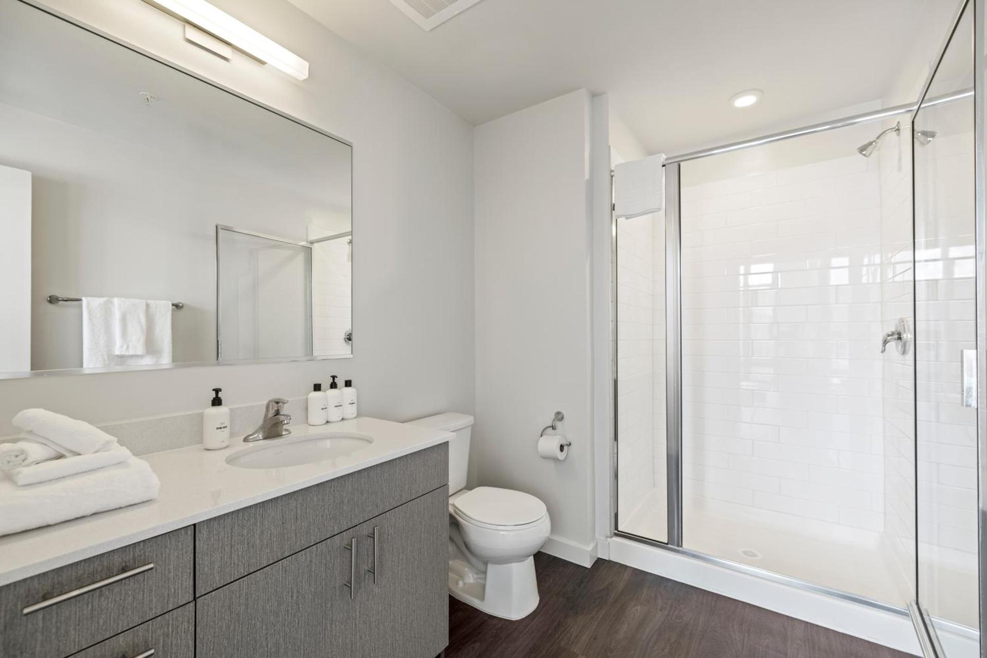 Placemakr Marymount Ballston photo 81