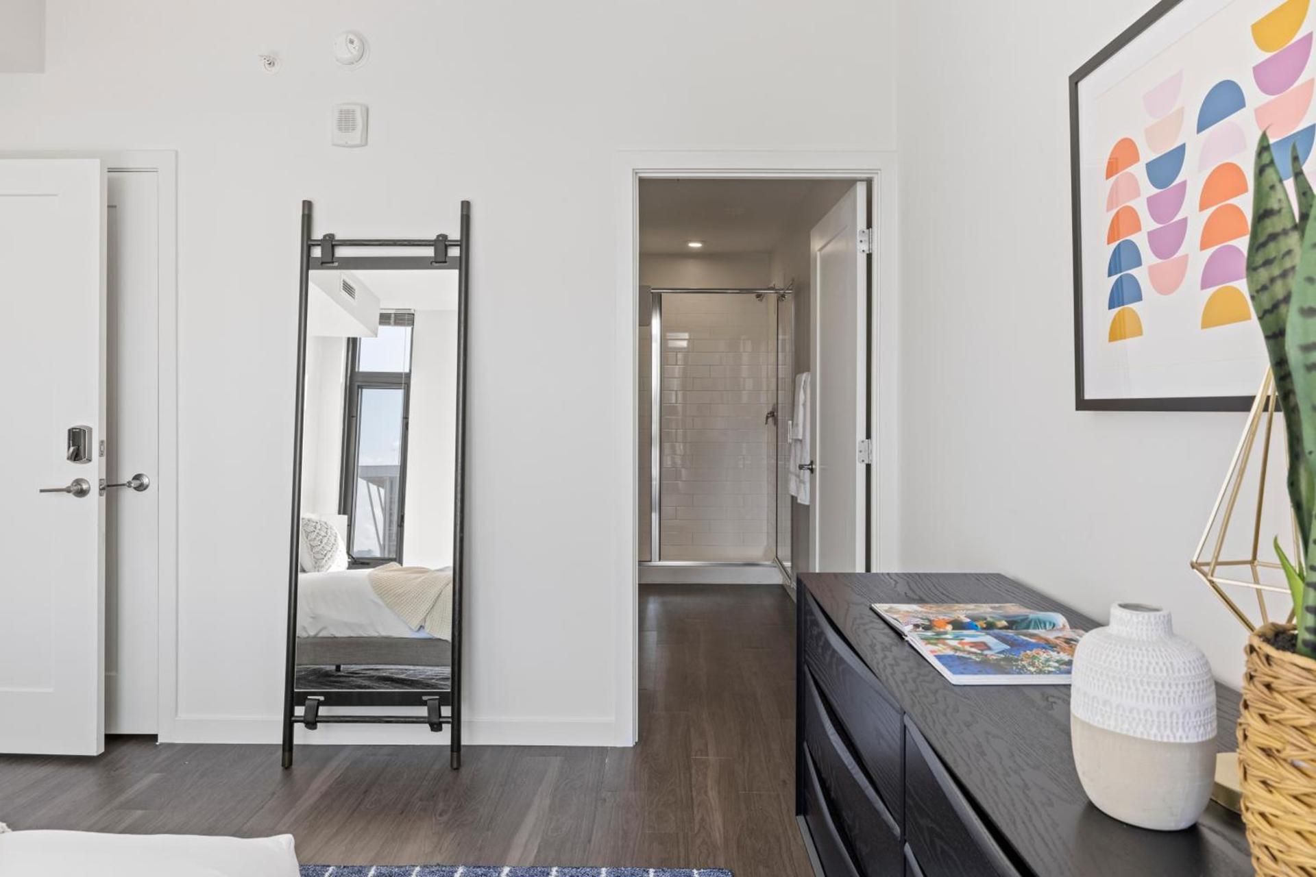 Placemakr Marymount Ballston photo 82