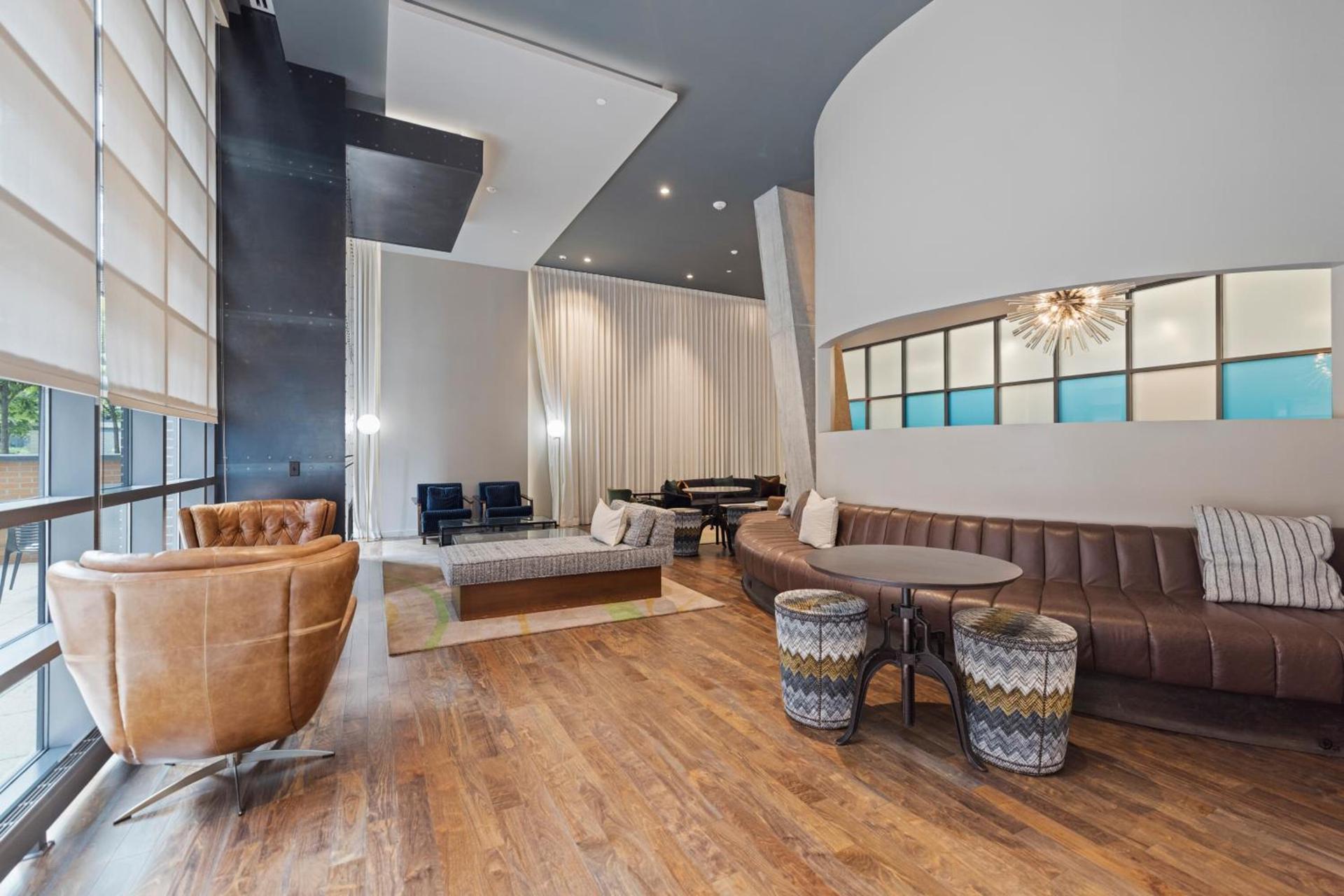 Placemakr Marymount Ballston photo 6