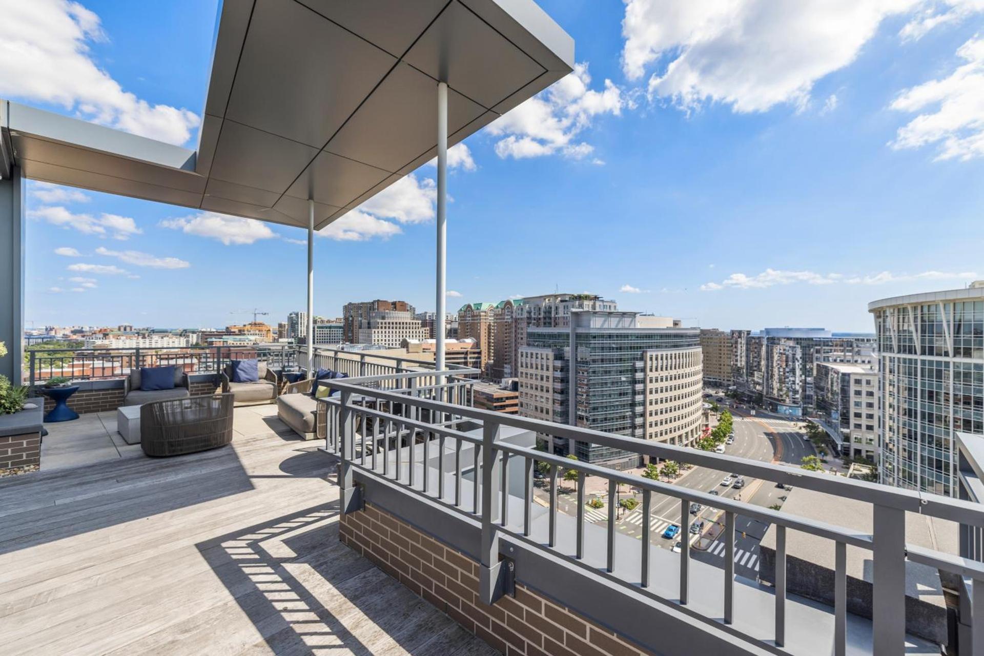 Placemakr Marymount Ballston photo 18