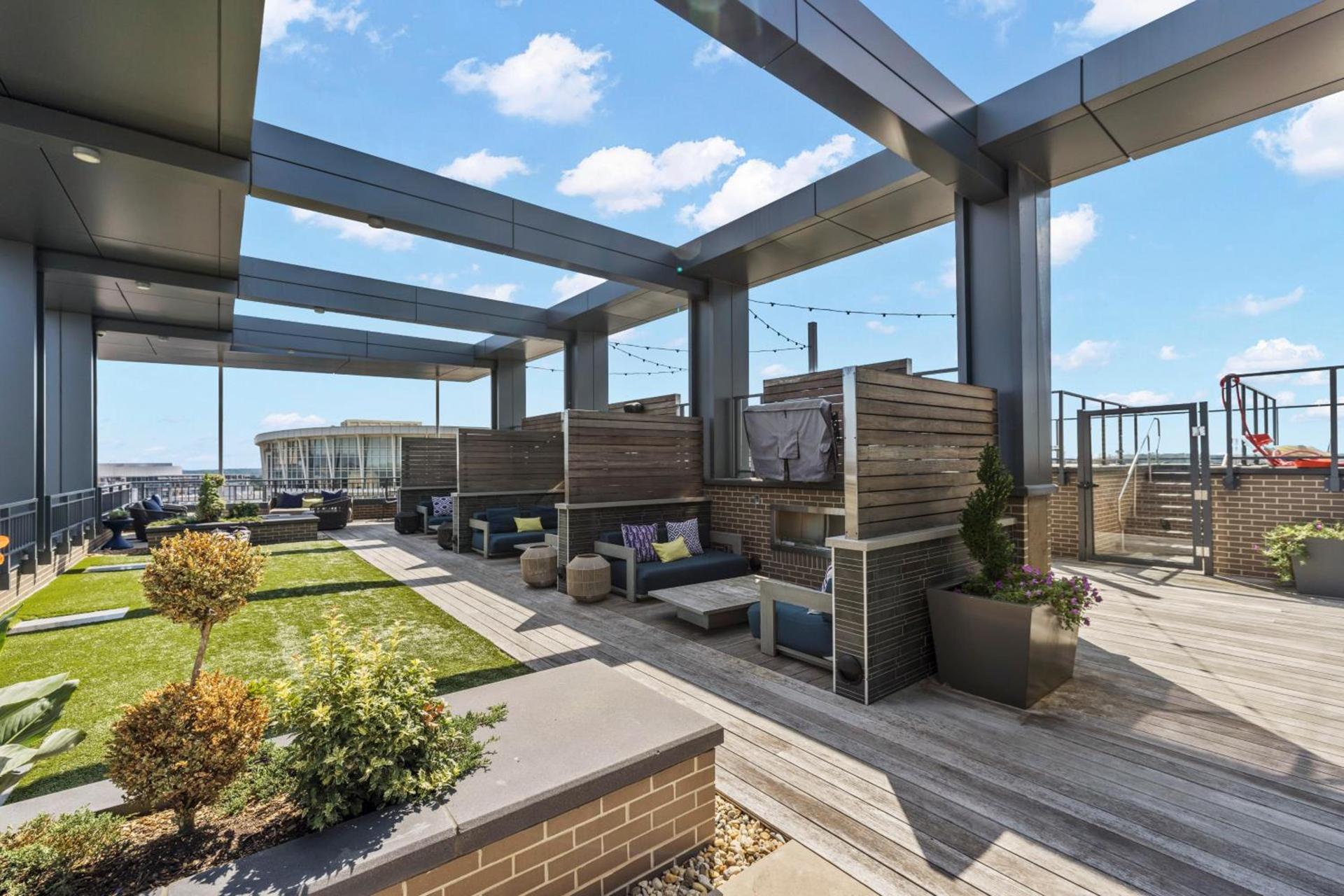 Placemakr Marymount Ballston photo 17