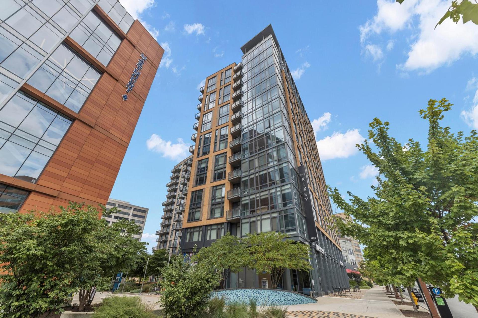 Placemakr Marymount Ballston photo 1