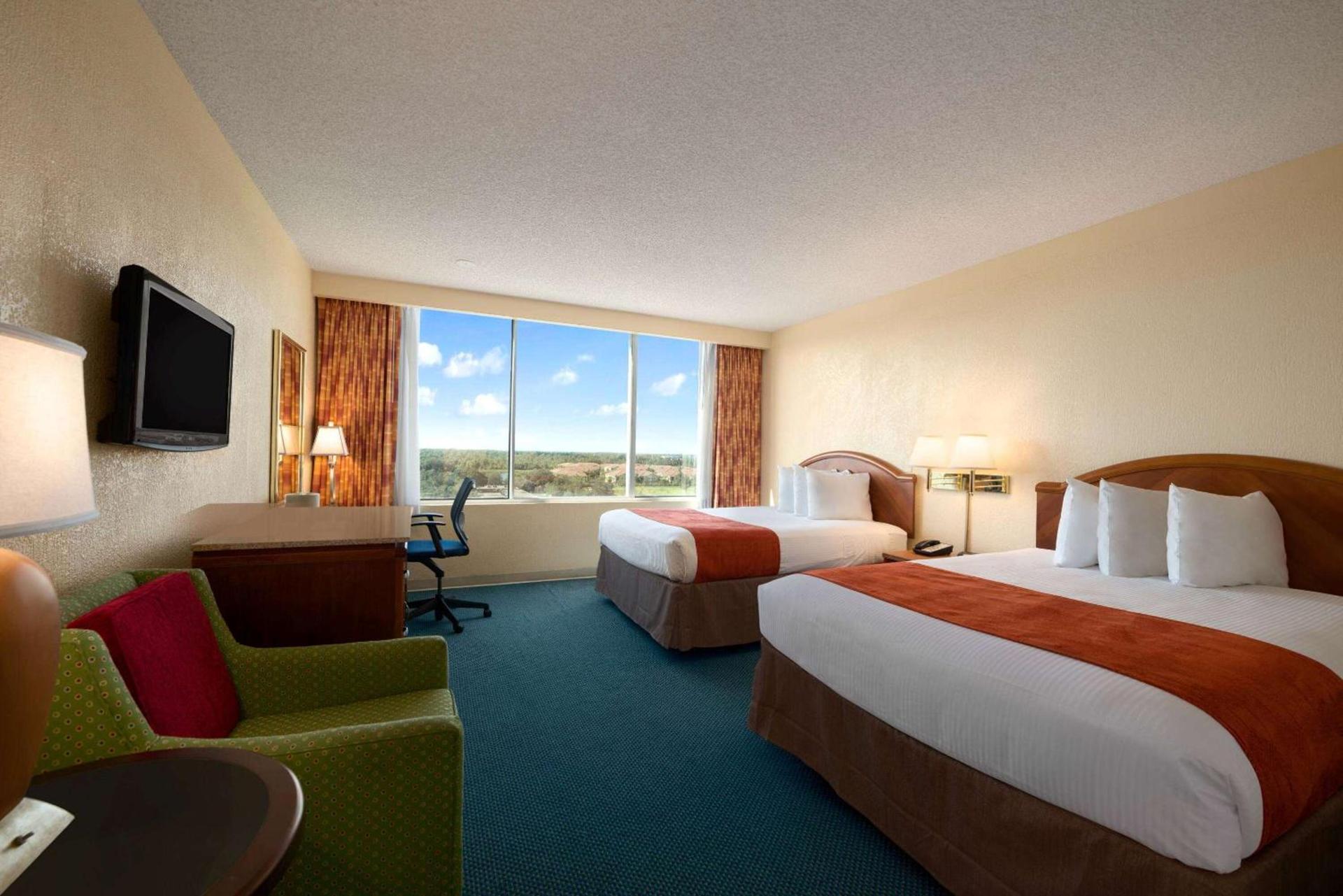 Ramada by Wyndham Kissimmee Gateway - Free Theme Park Shuttle photo 30