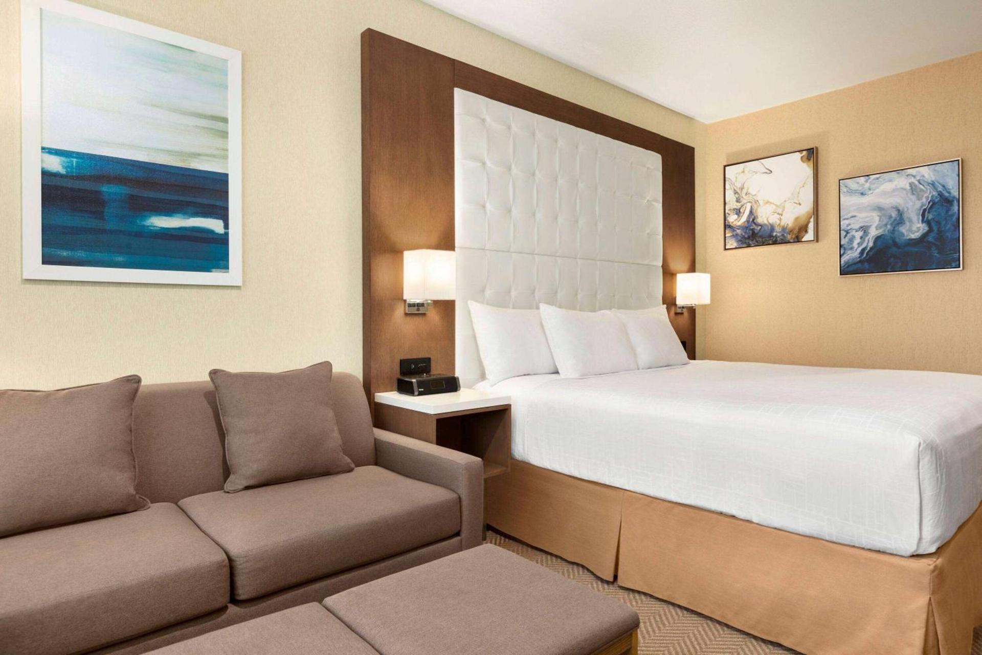 Wyndham Anaheim photo 8