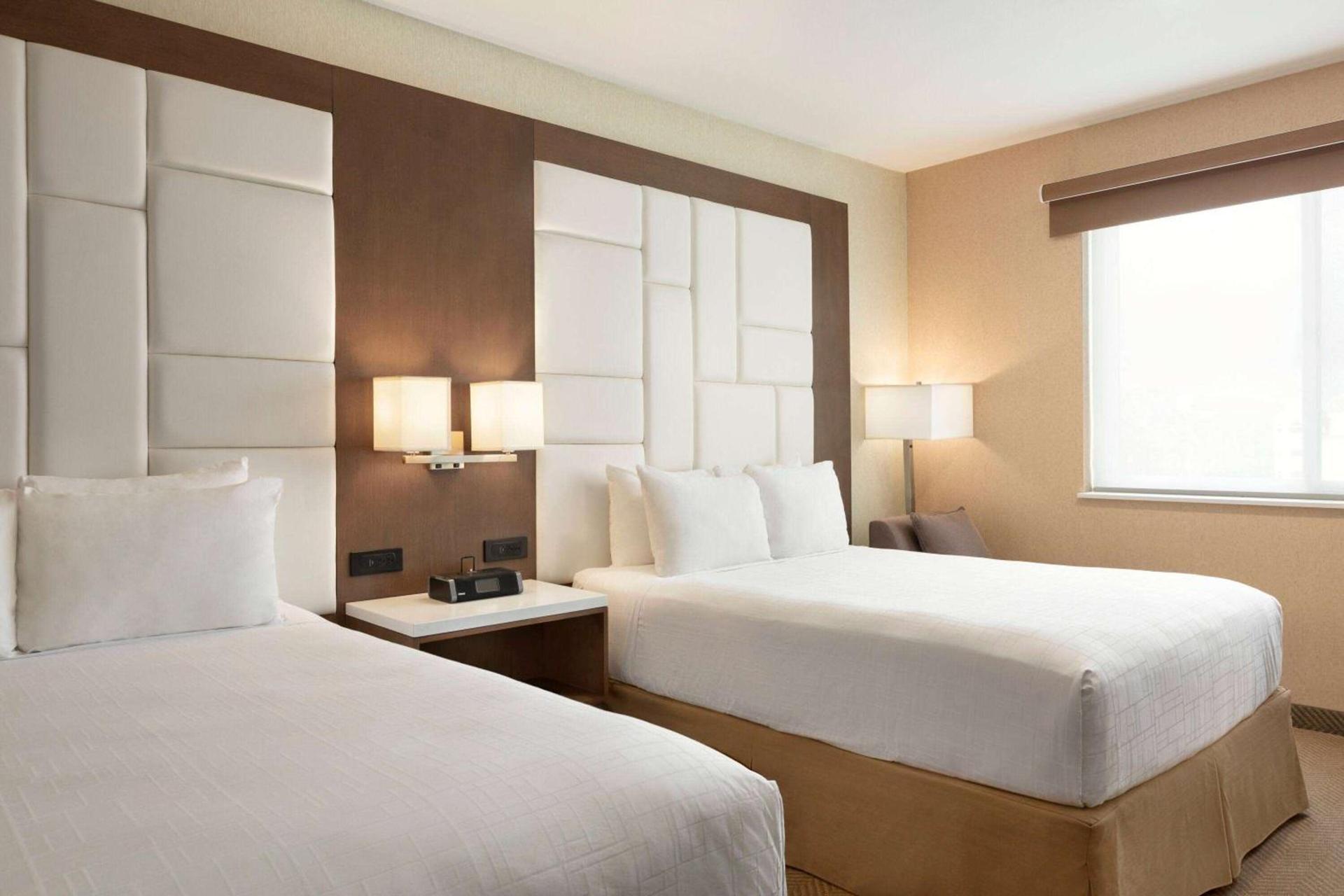 Wyndham Anaheim photo 18