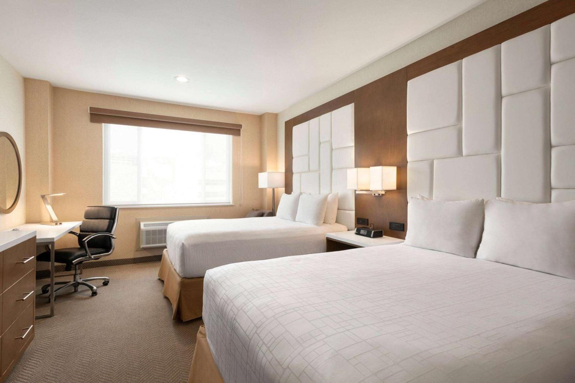 Wyndham Anaheim photo 23