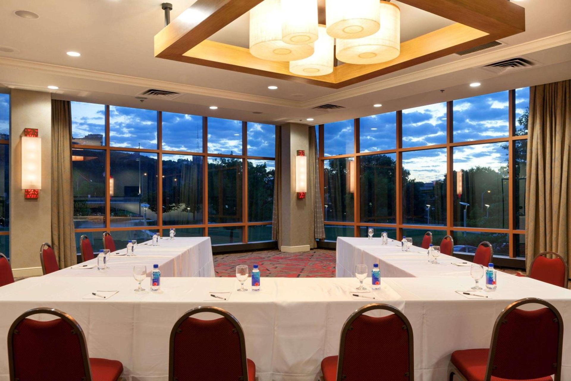 Wyndham Grand Pittsburgh photo 29