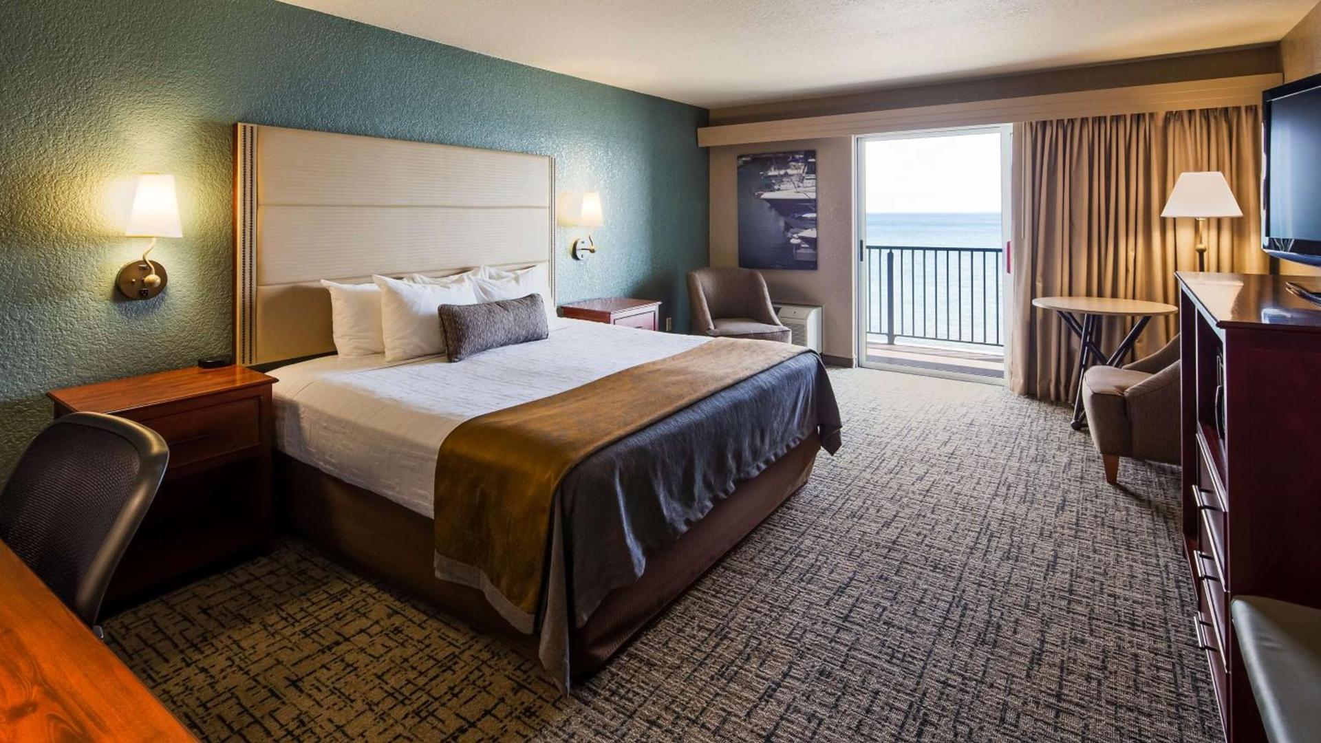 Best Western Harbour Pointe Lakefront photo 47