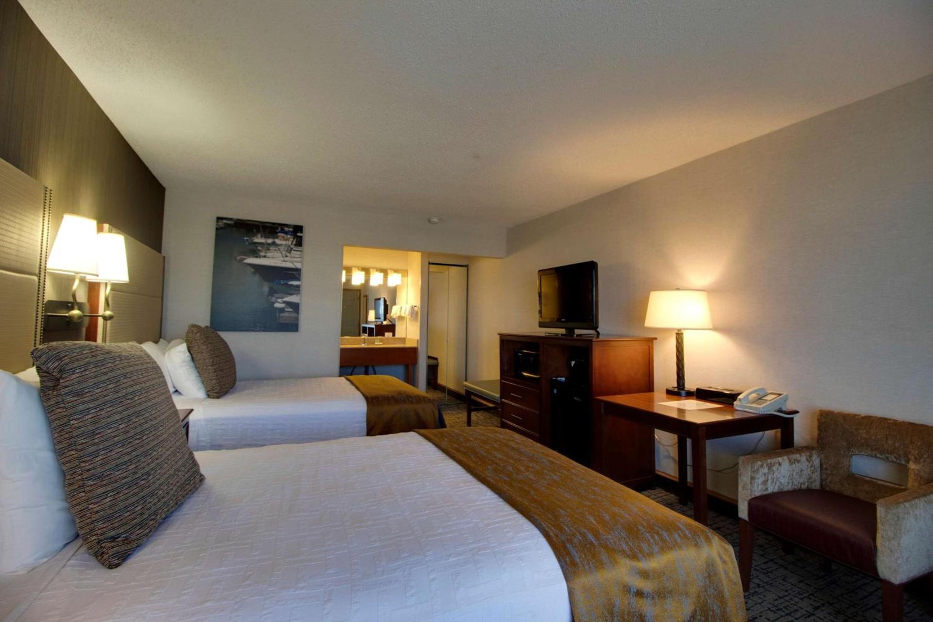 Best Western Harbour Pointe Lakefront photo 48