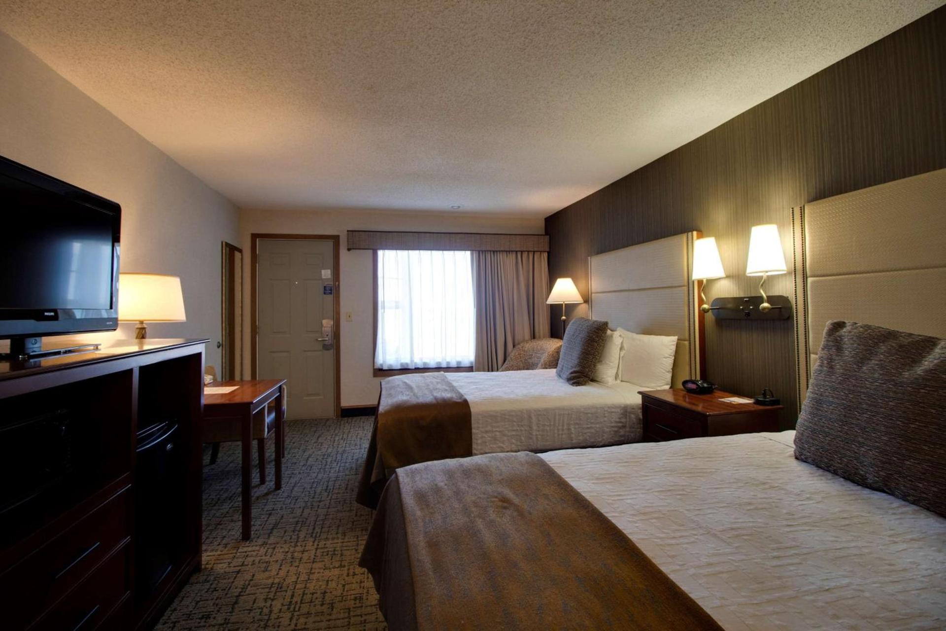 Best Western Harbour Pointe Lakefront photo 49