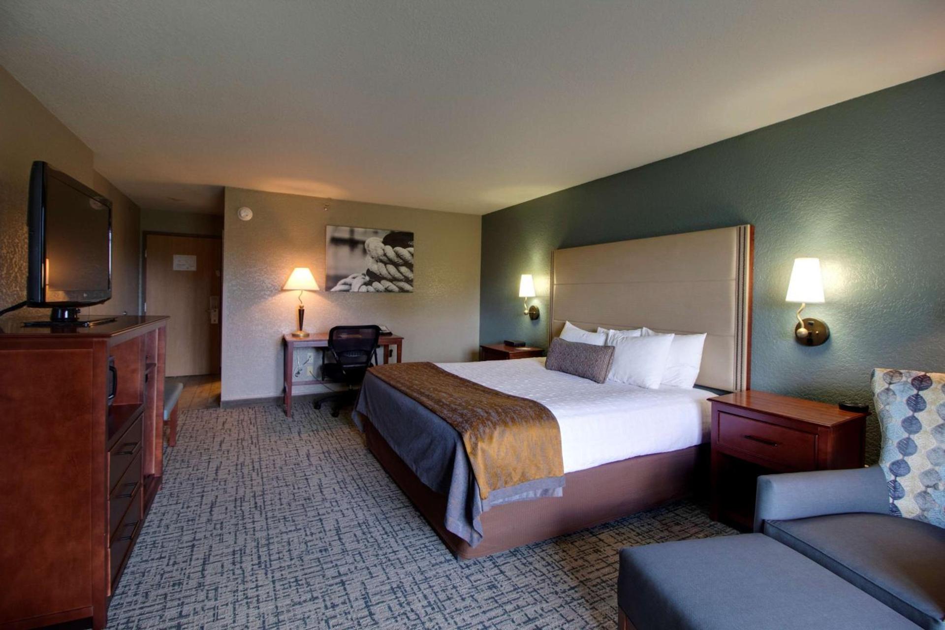 Best Western Harbour Pointe Lakefront photo 83