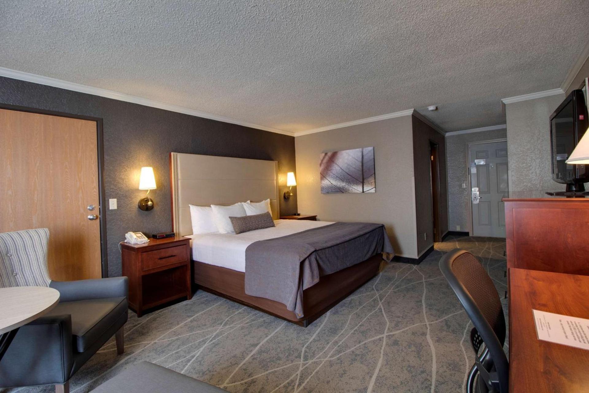 Best Western Harbour Pointe Lakefront photo 86