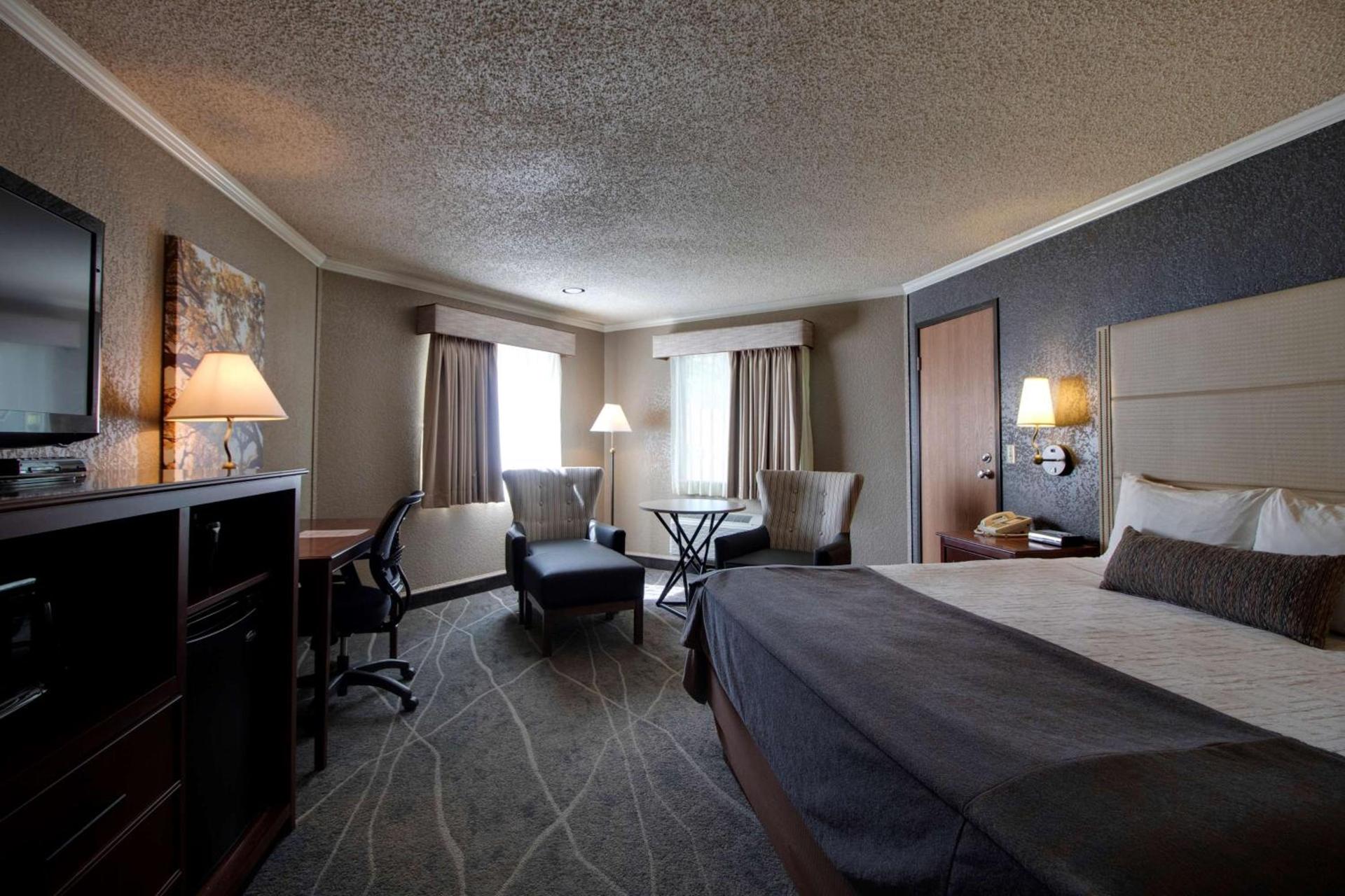 Best Western Harbour Pointe Lakefront photo 87