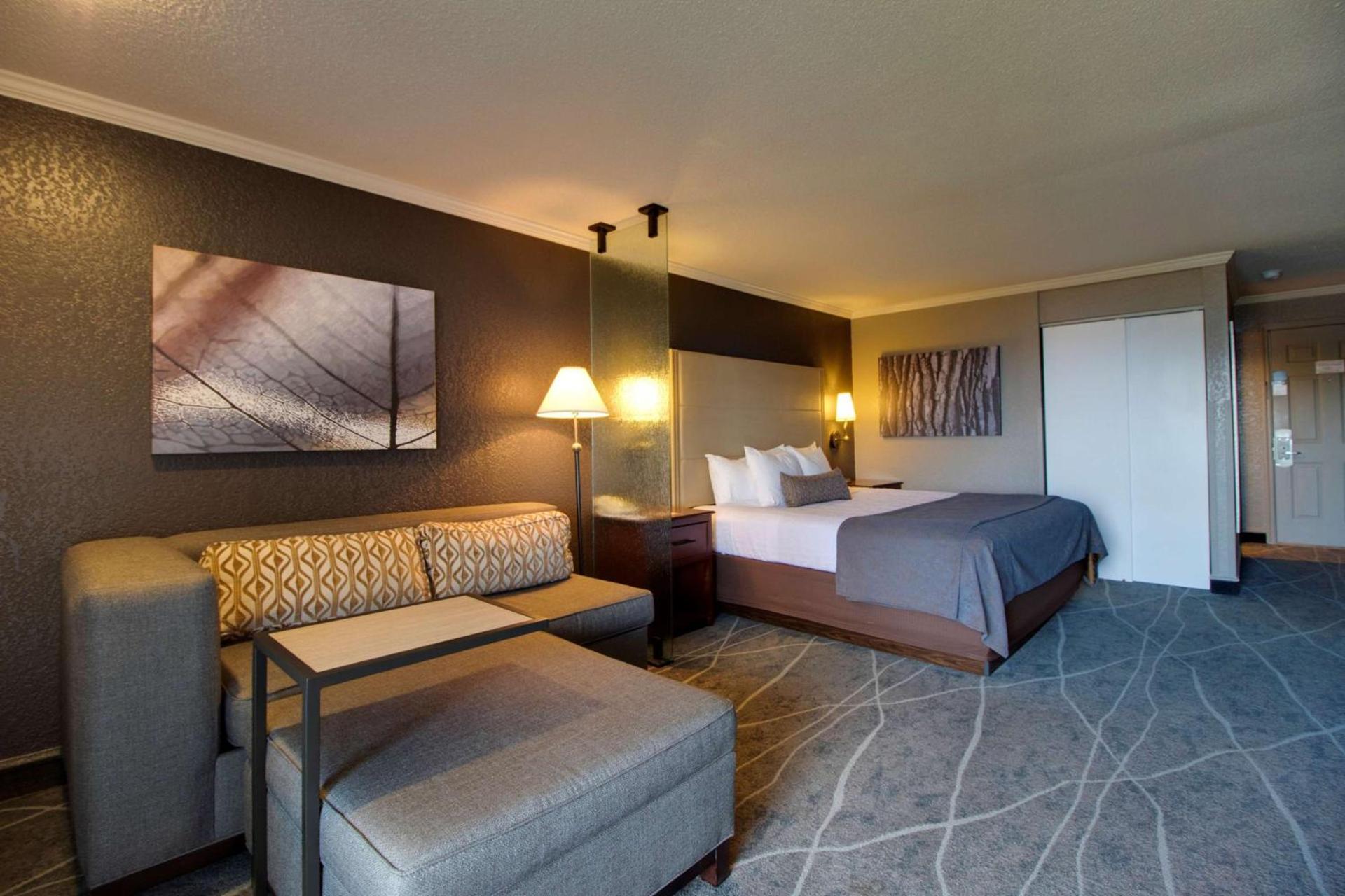 Best Western Harbour Pointe Lakefront photo 57