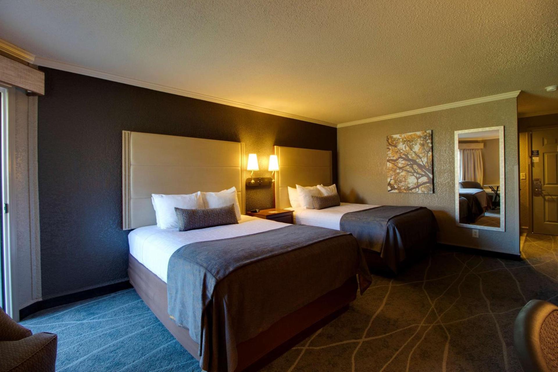 Best Western Harbour Pointe Lakefront photo 19