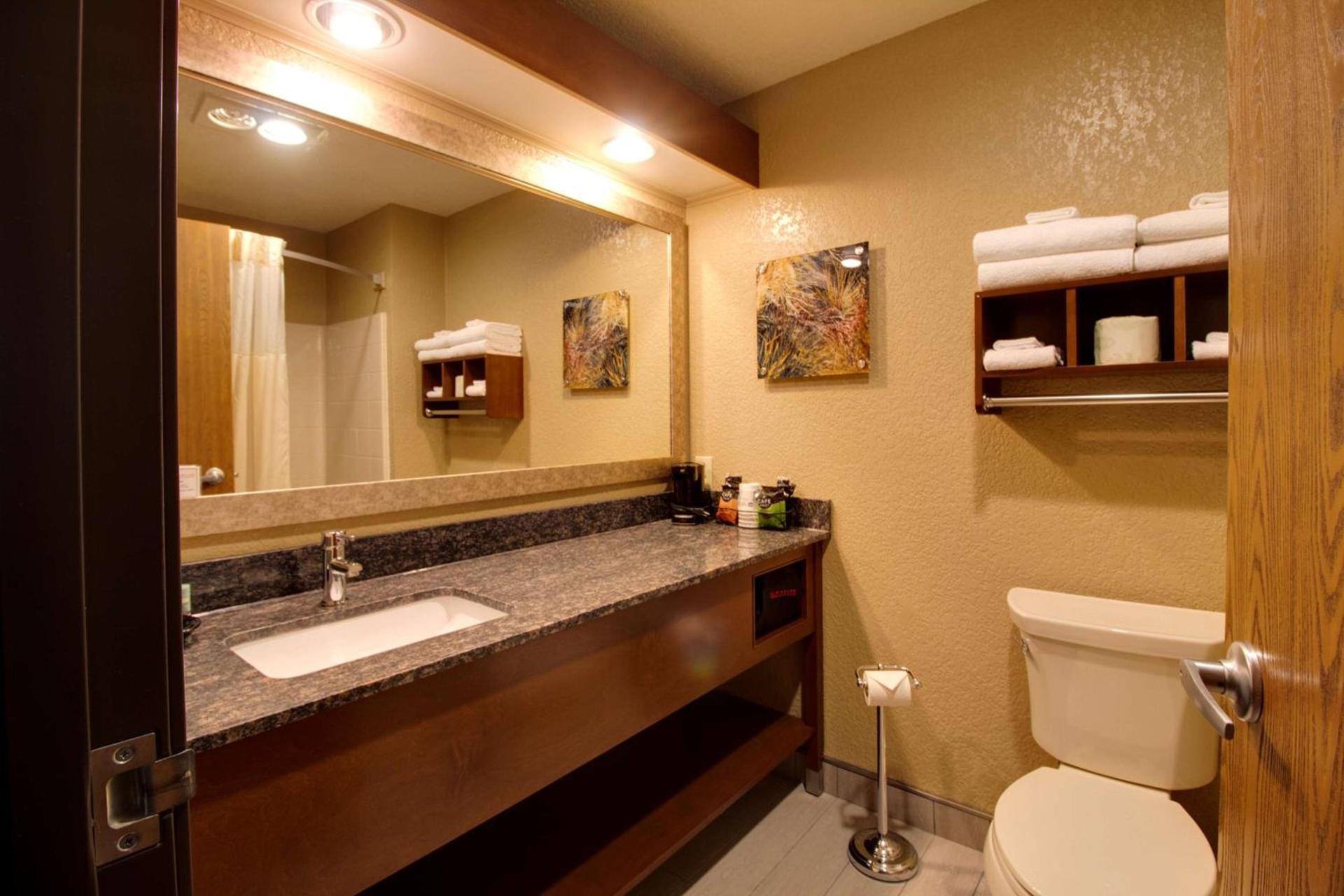 Best Western Harbour Pointe Lakefront photo 91