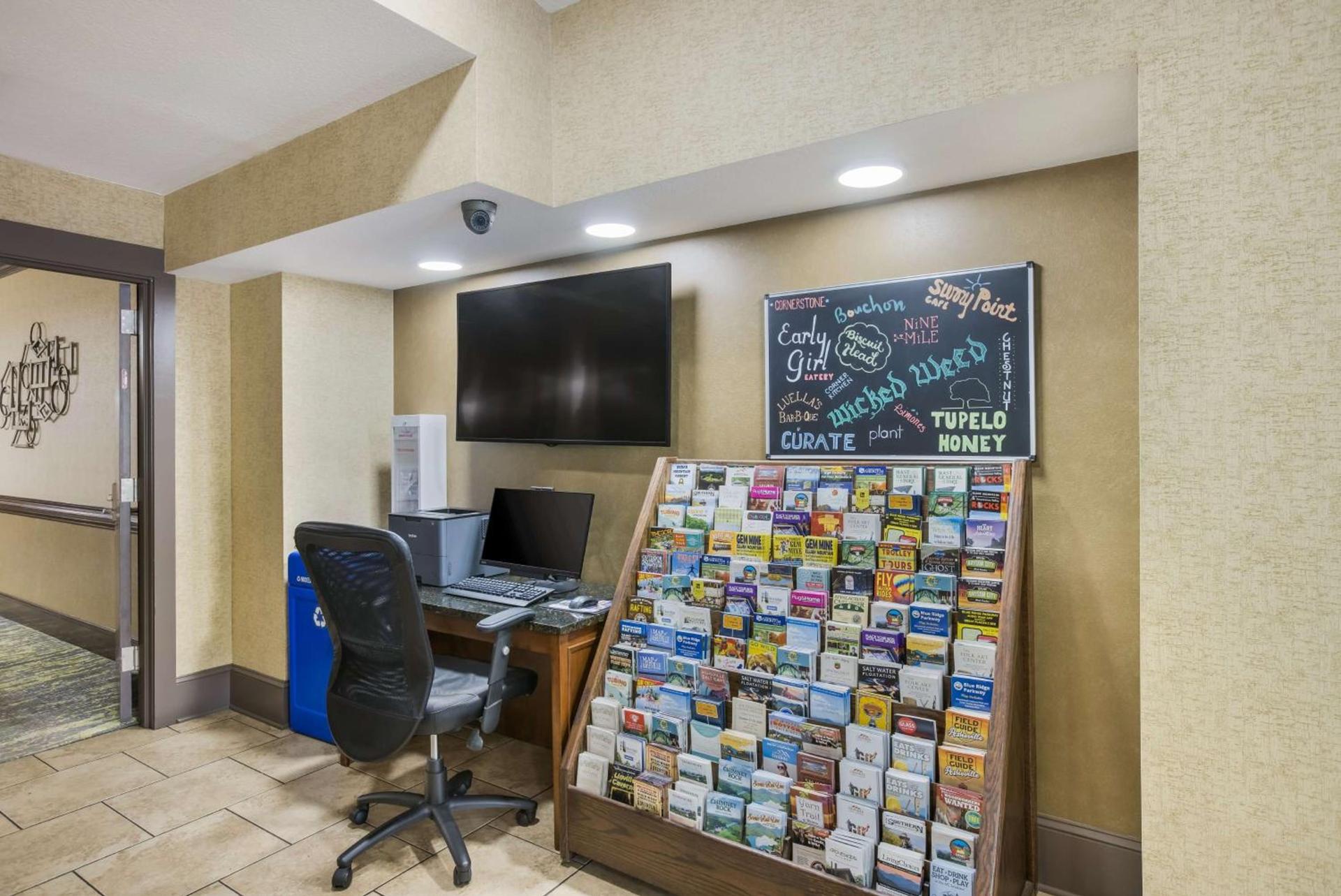 Best Western Asheville-Blue Ridge Parkway photo 8